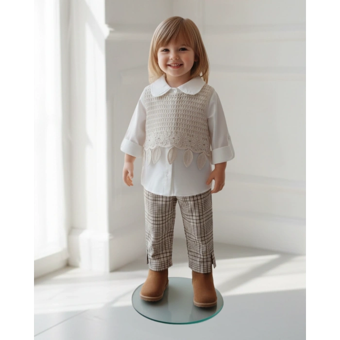 Kız Çocuk Çiçek İşlemeli Örgü Yelekli Pantolonlu 3’lü Takım - Kahverengi Ekose Desenli Premium Set