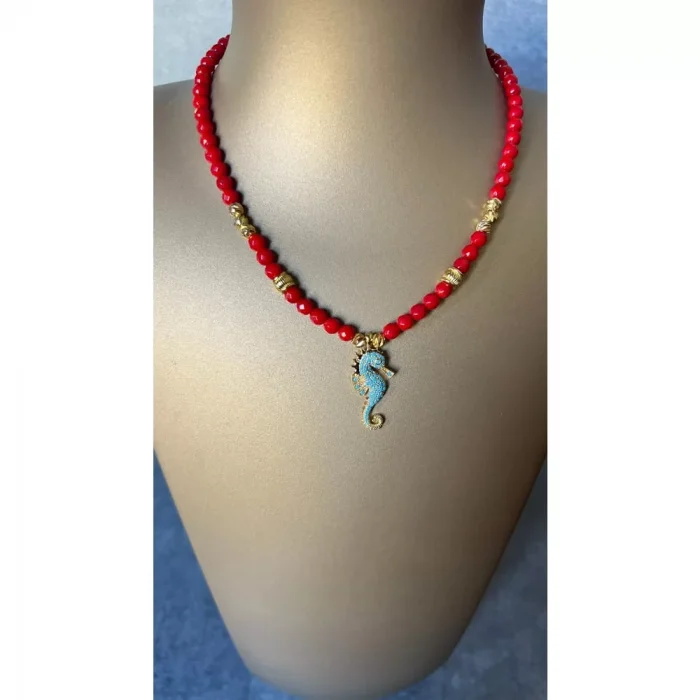 Mercan Deniz Atı Uçlu Kolye