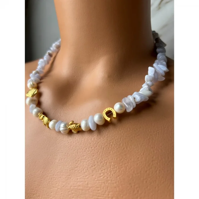 Mavi Kuvars İnci Şans Aparatlı Kolye