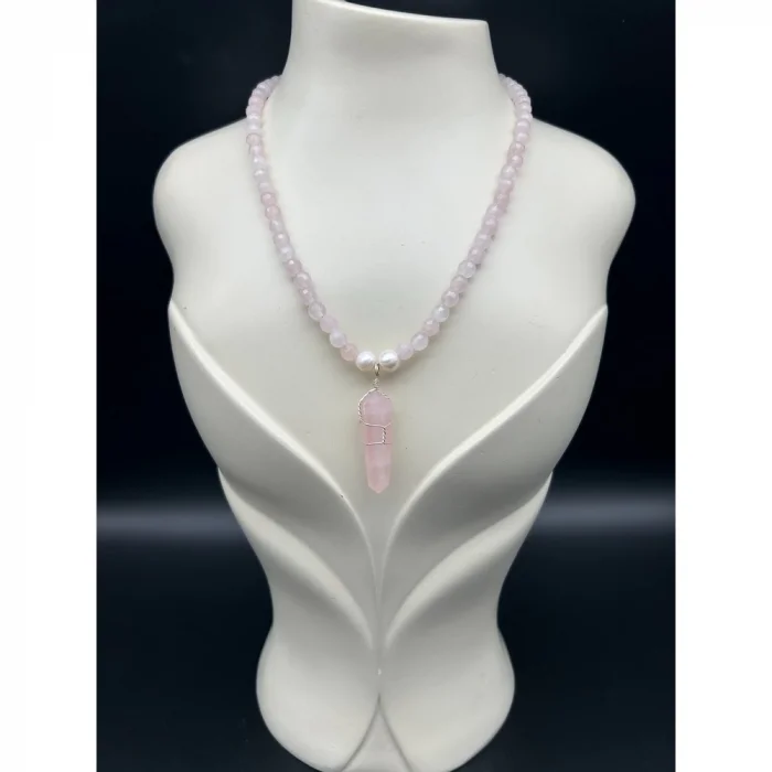 Pembe Kuvars İnci Çivi Uçlu Kolye