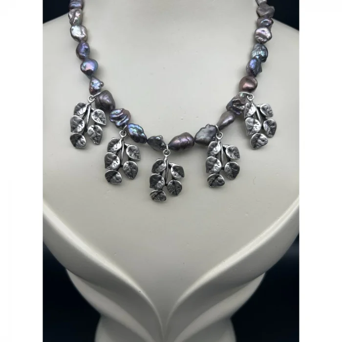 Antrasit Yaprak Model Kolye