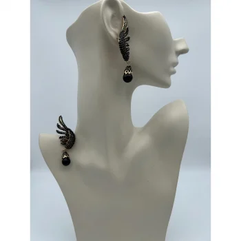 Siyah Zirkon Taşlı Yelpaze Model Küpe