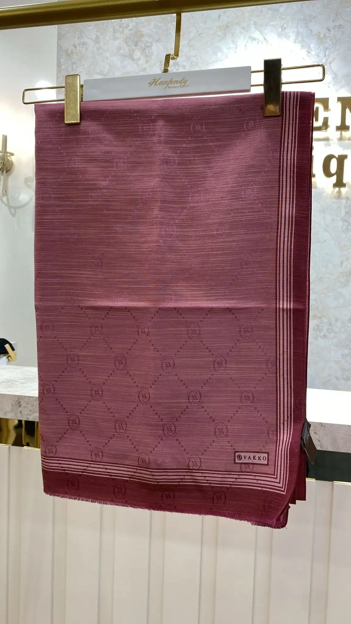 VAKKO Vişne Renk Monogram Pamuk İpek Bordürlü Şal