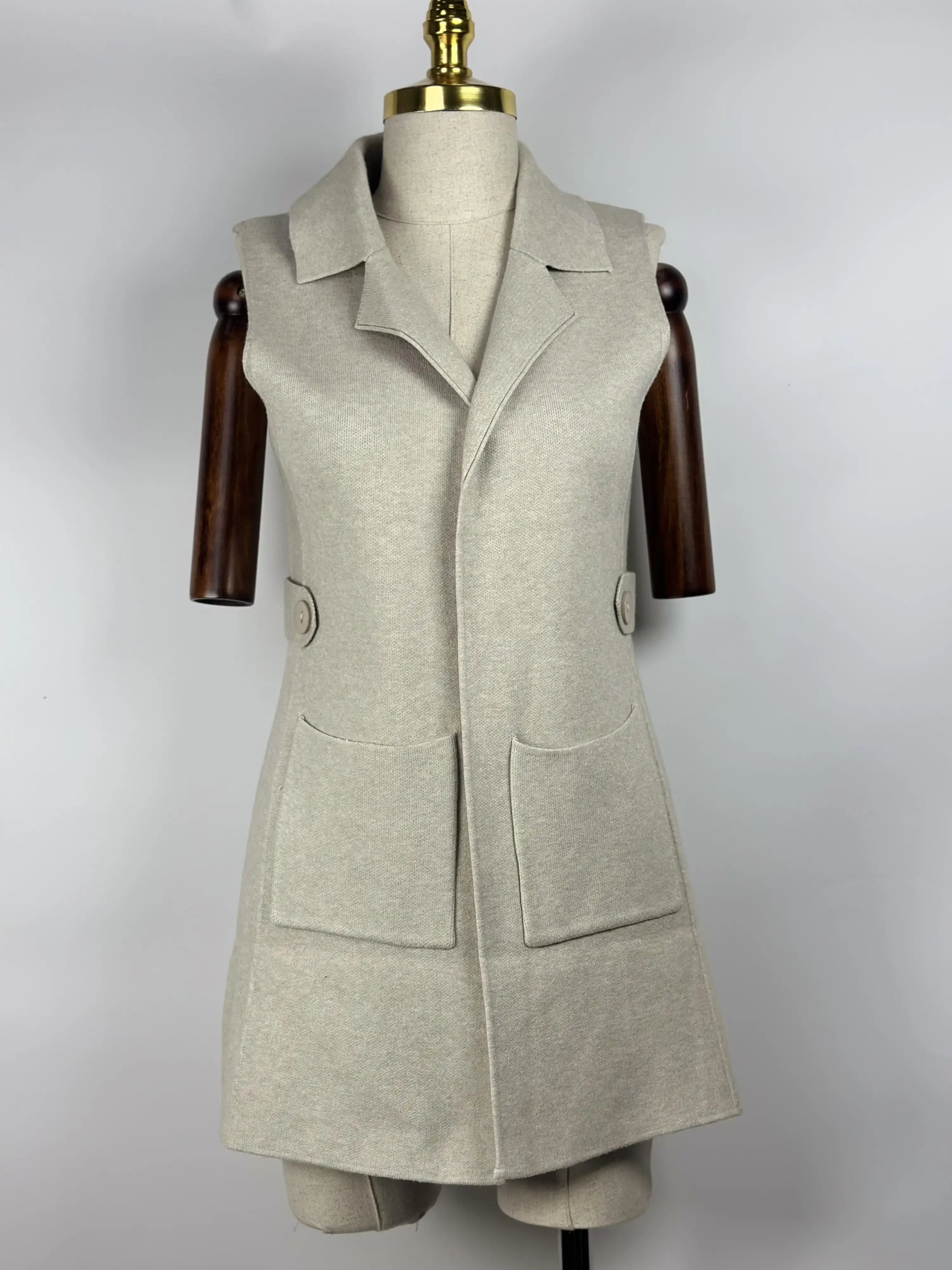 ITALIAN Bej Renk Yandan Tokalı Kolsuz Triko Yelek