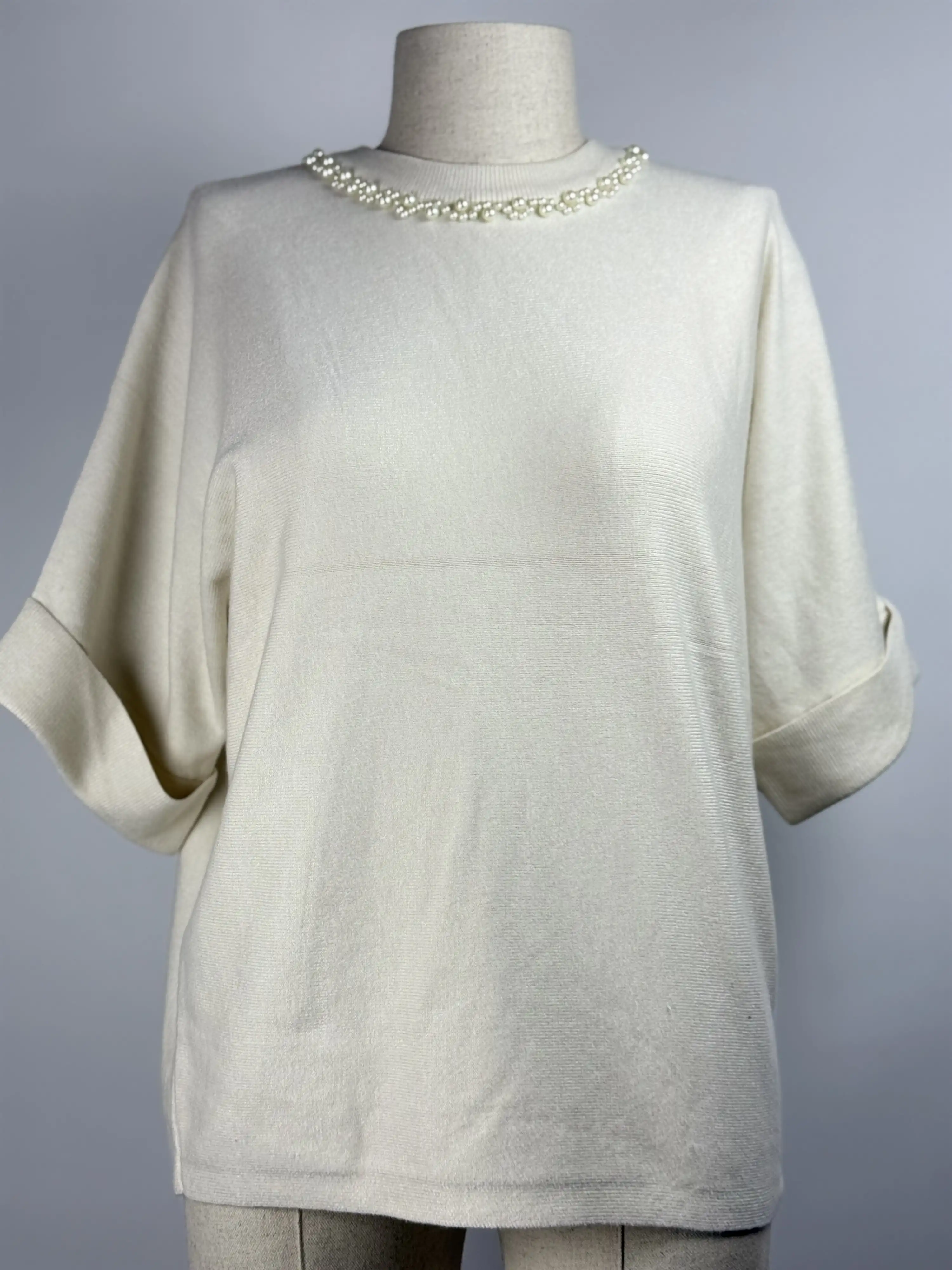 ITALIAN Krem Renk Yakası İnci İşlemeli Yarım Kol Triko