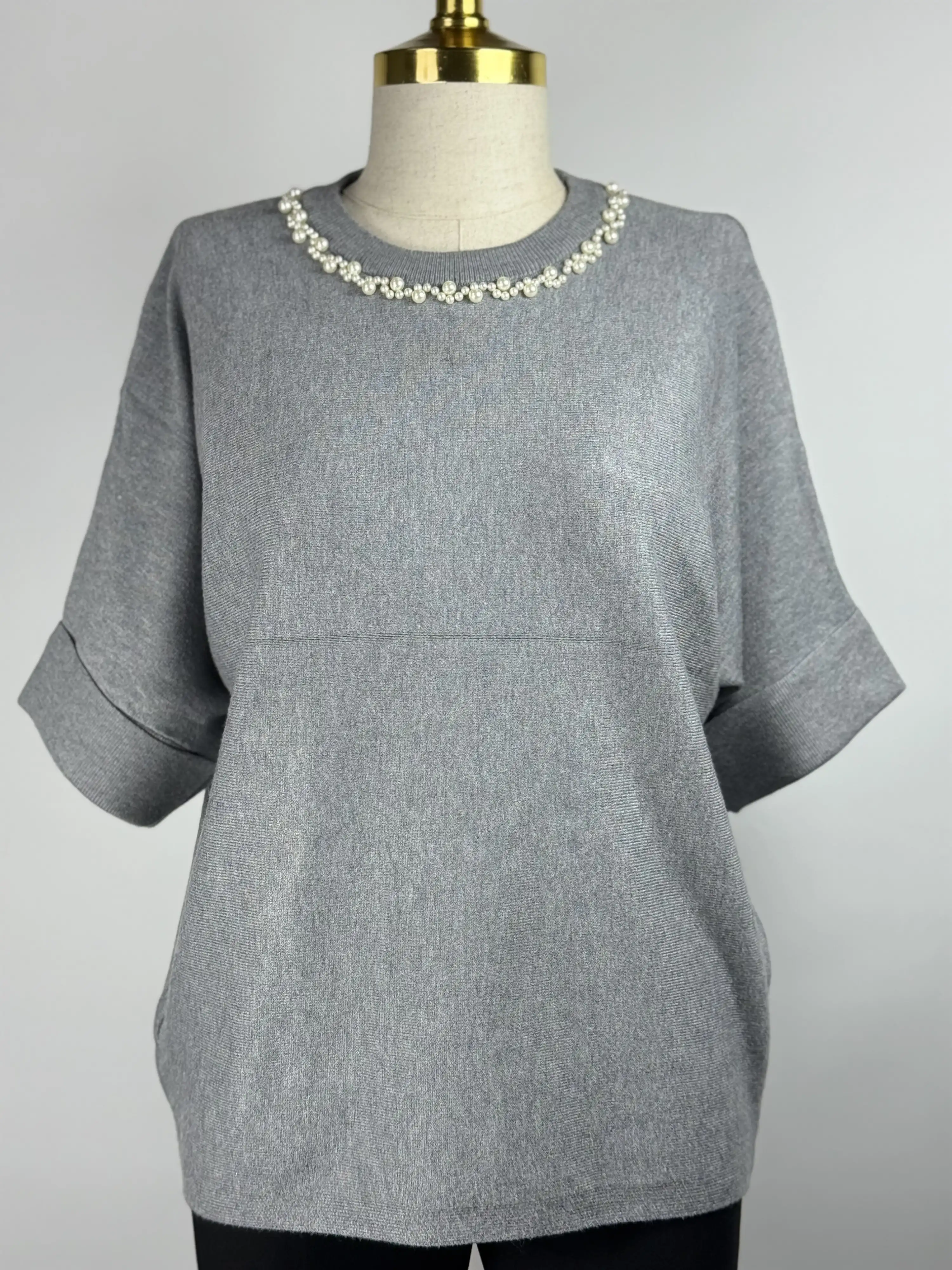 ITALIAN Gri Renk Yakası İnci İşlemeli Yarım Kol Triko