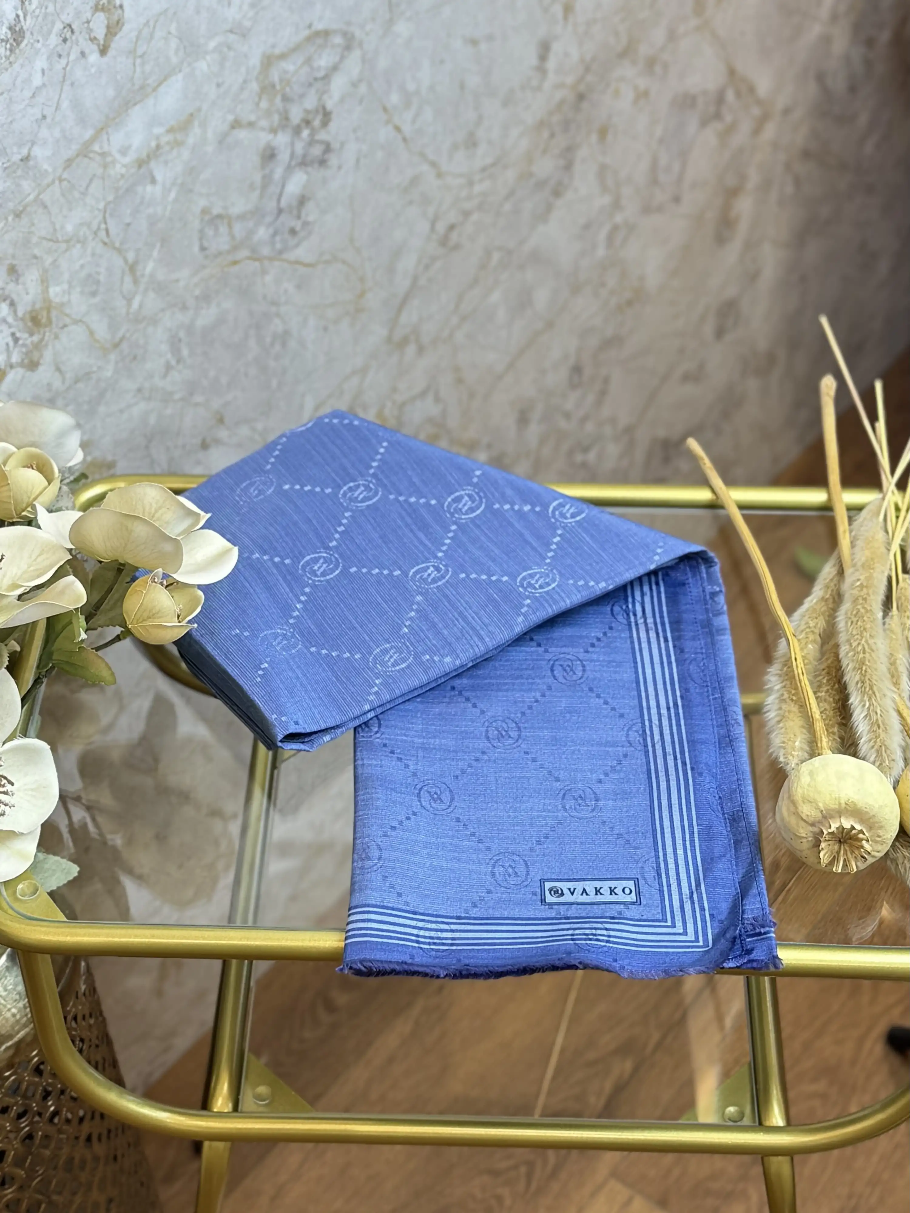 VAKKO Koyu Mavi Renk Monogram Pamuk İpek Bordürlü Şal