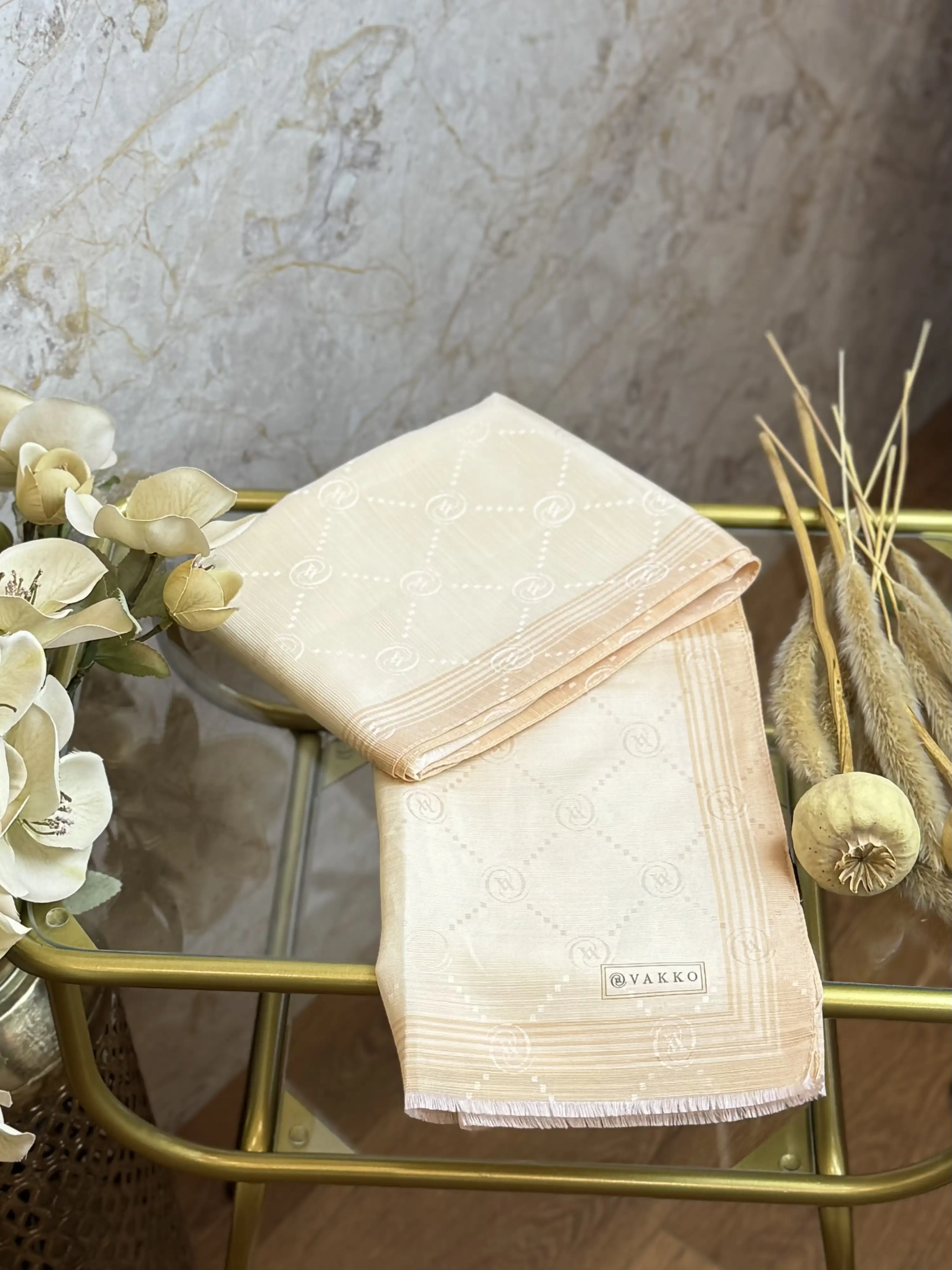 VAKKO Krem Renk Monogram Pamuk İpek Bordürlü Şal