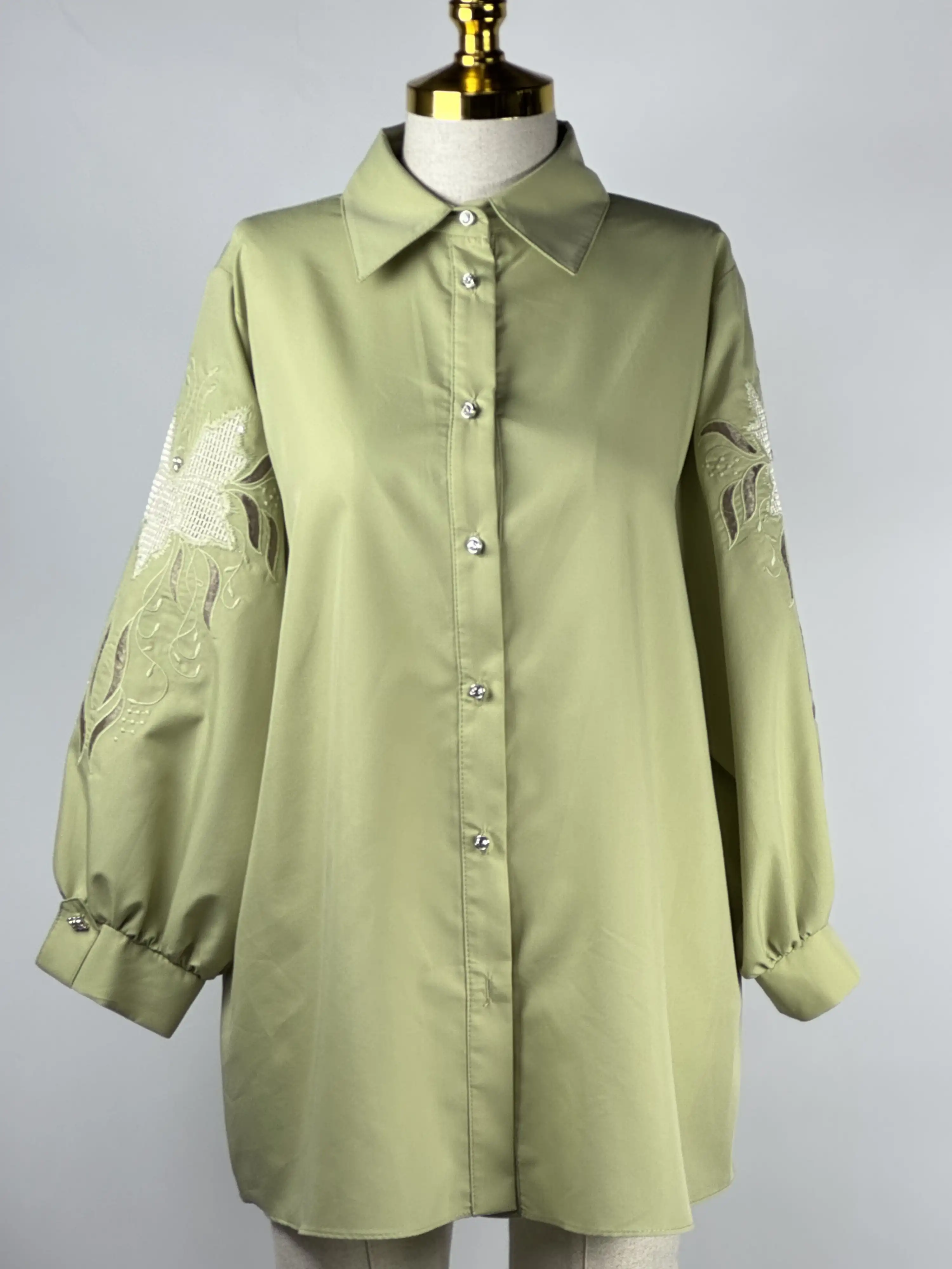 MY312 Çağla Renk Kolları Nakışlı Taşlı Tunik