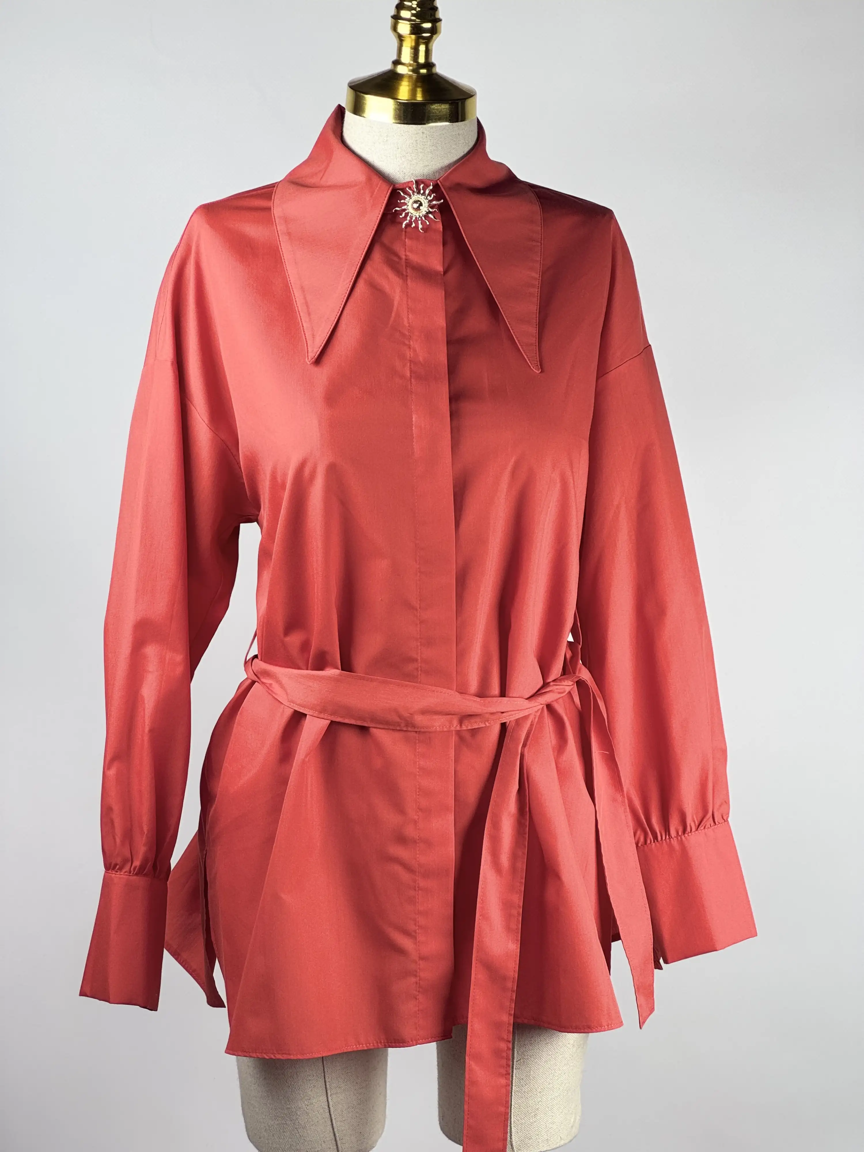 MY312 Mercan Renk Yaka Detaylı Gömlek