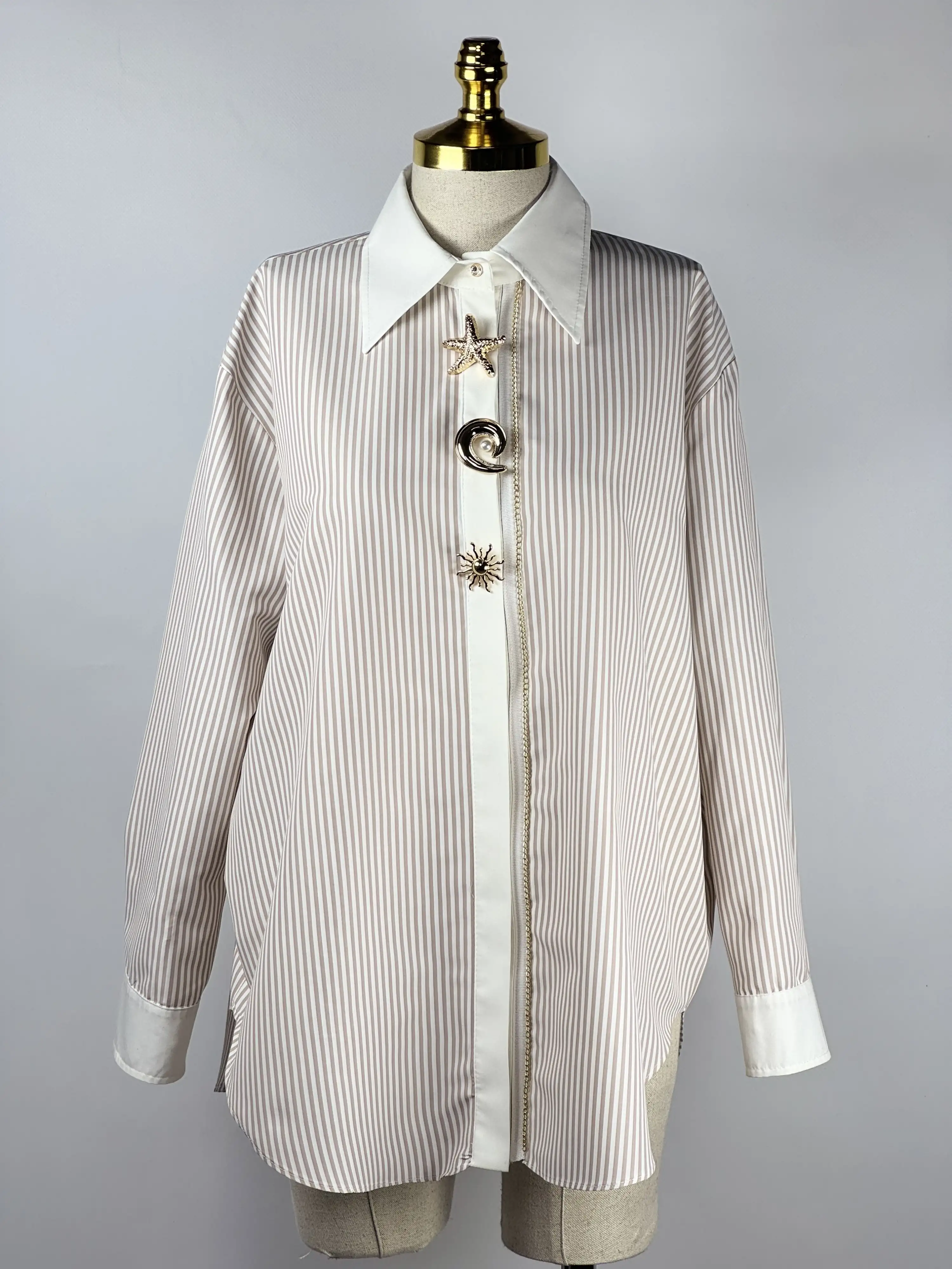 MY312 Bej Renk Aksesuarlı Çizgili Gömlek