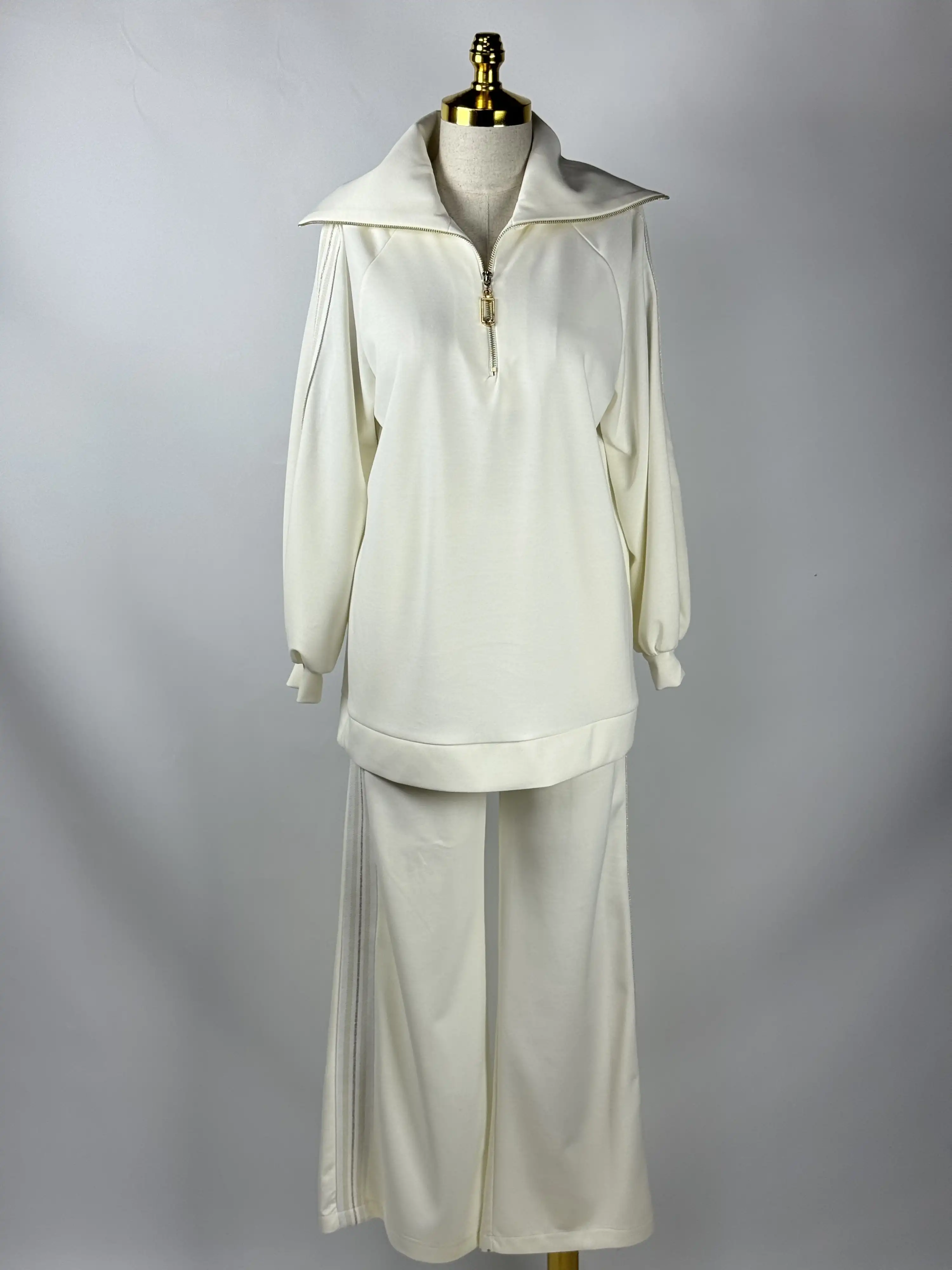 NUSS Ekru Renk Takım