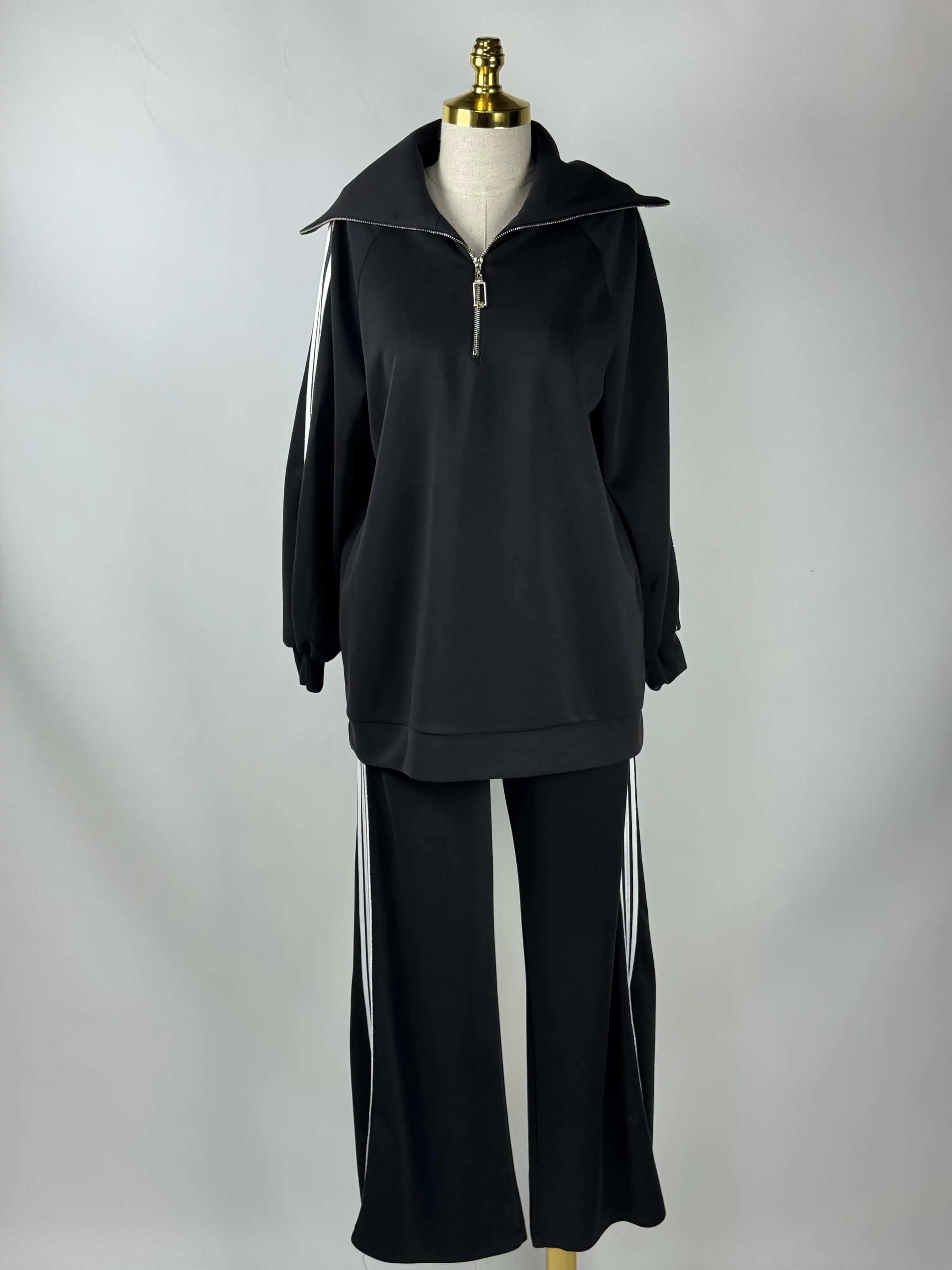 NUSS Siyah Renk Takım