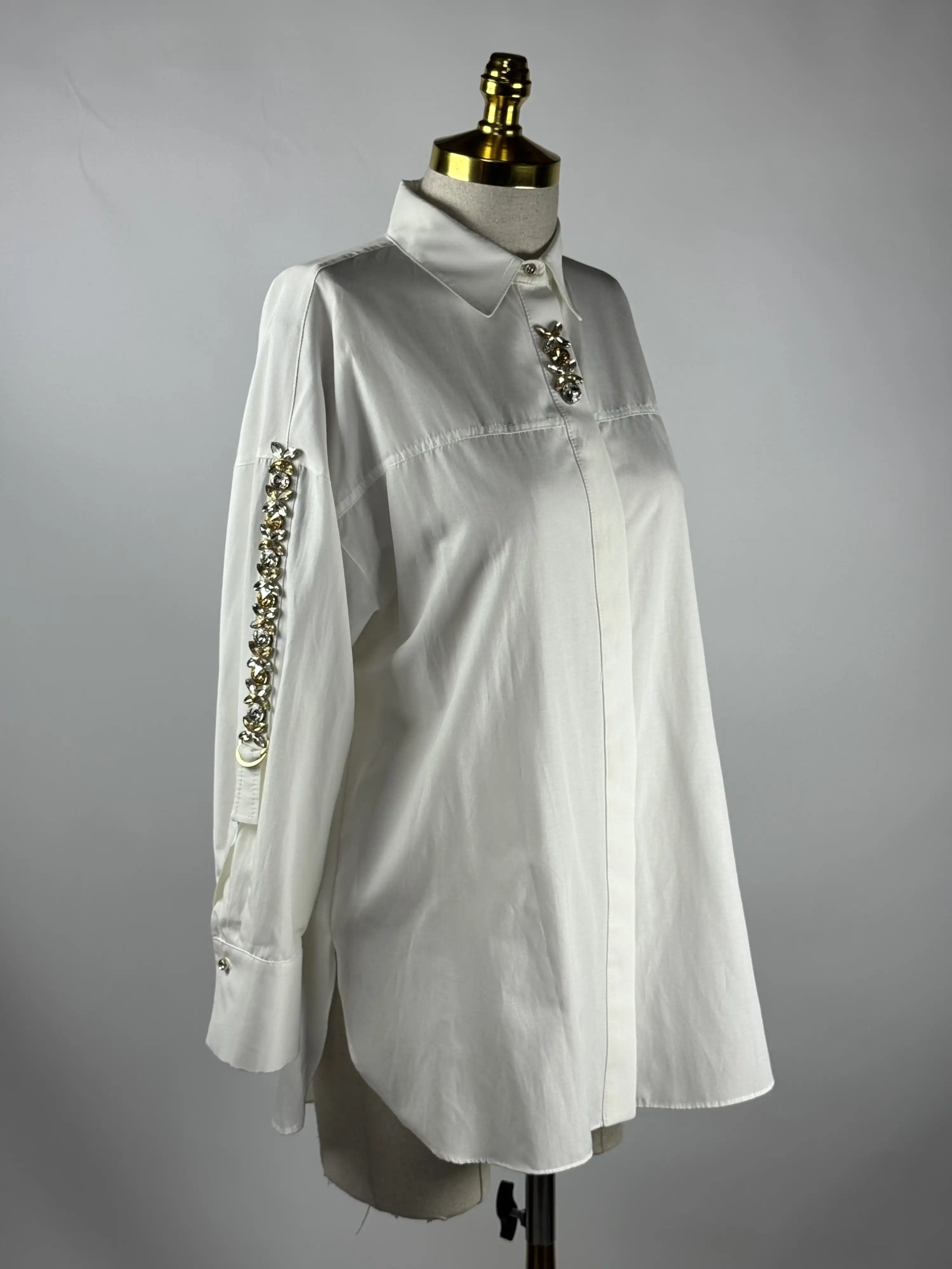 MY312 Ekru Renk Kolları Taşlı Gömlek