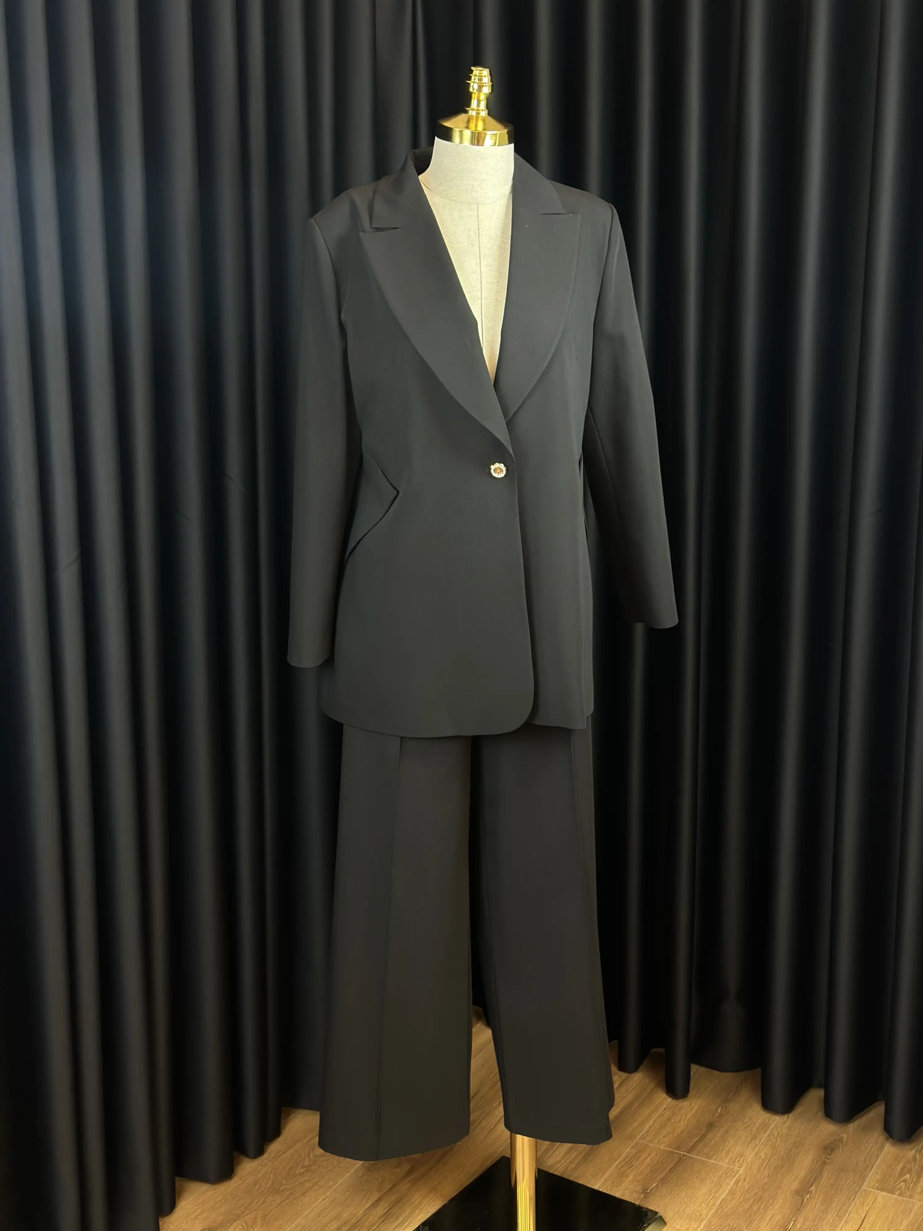 NUSS Siyah Renk Takım