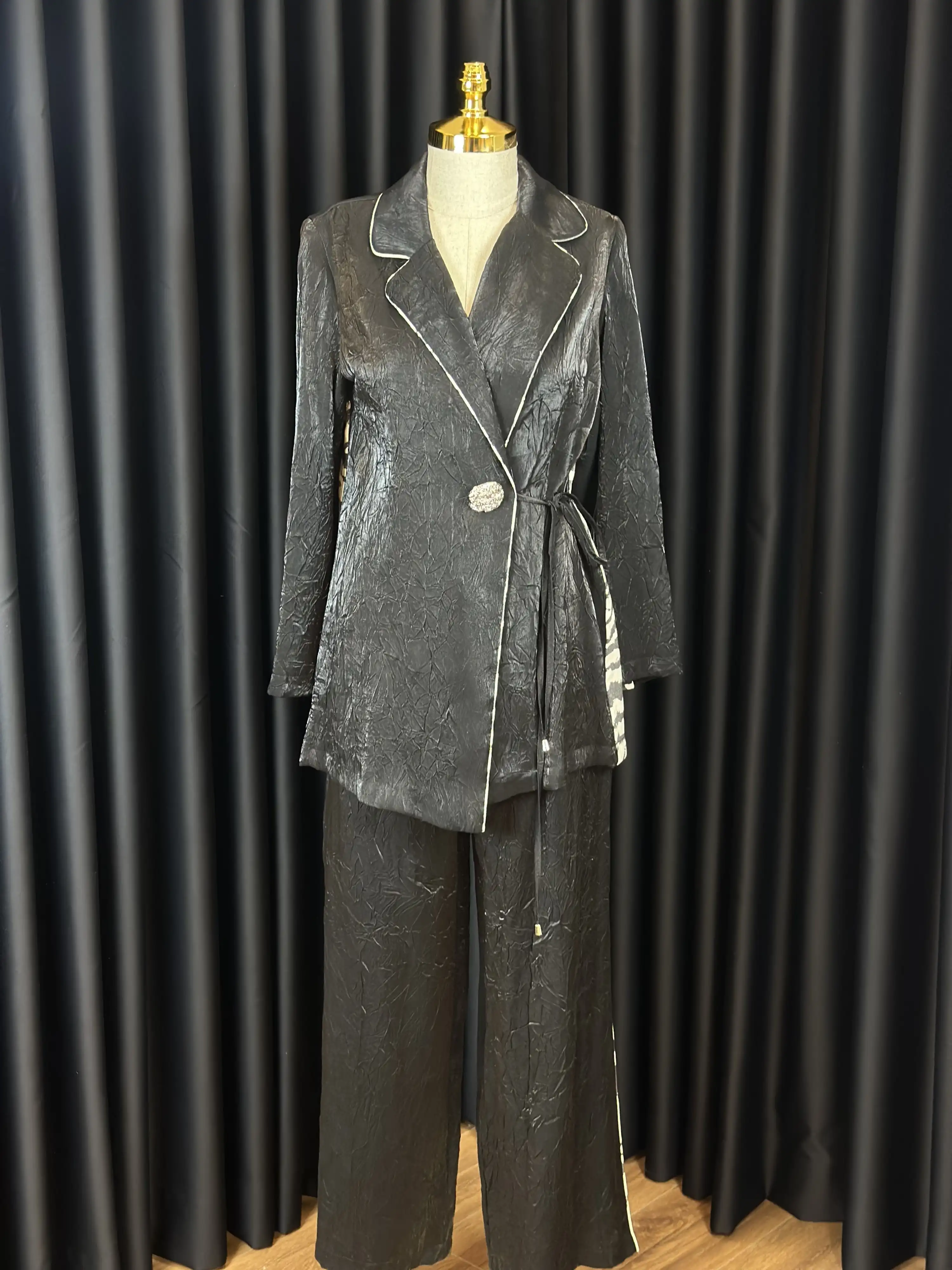 MY312 Siyah Renk Desenli Takım