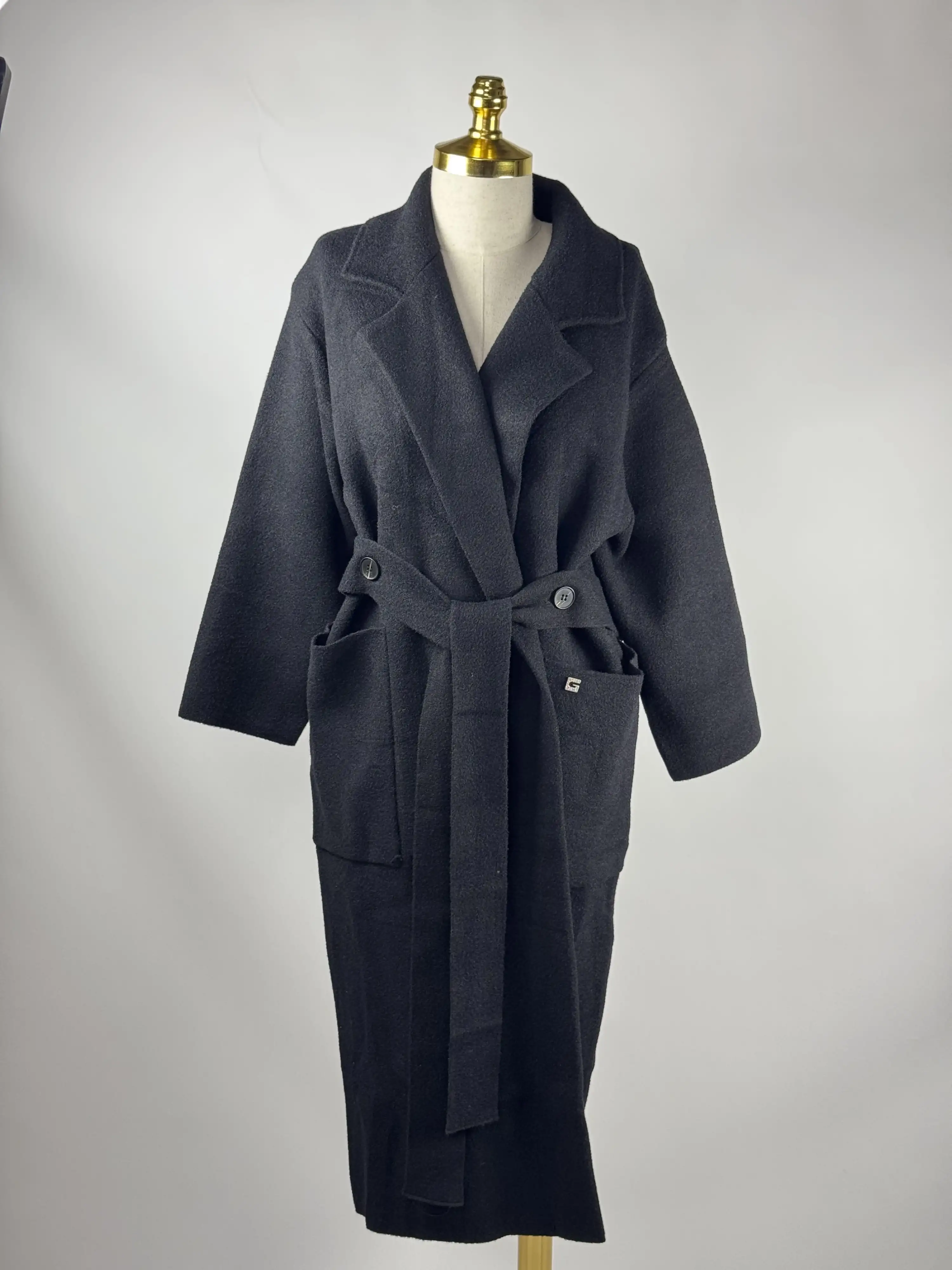 GHİSA Siyah Renk Kaban