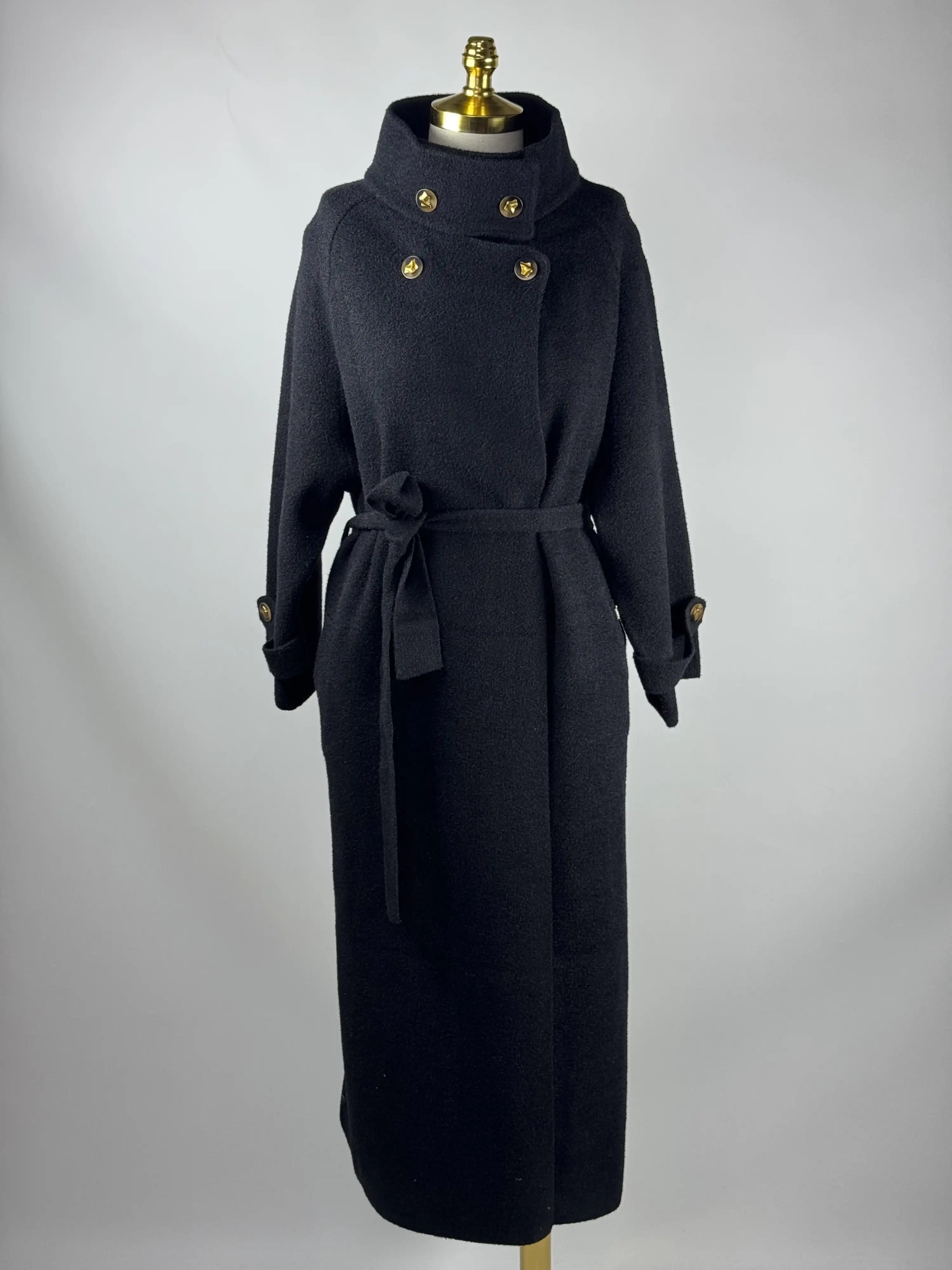 GHİSA Siyah Renk Kaban