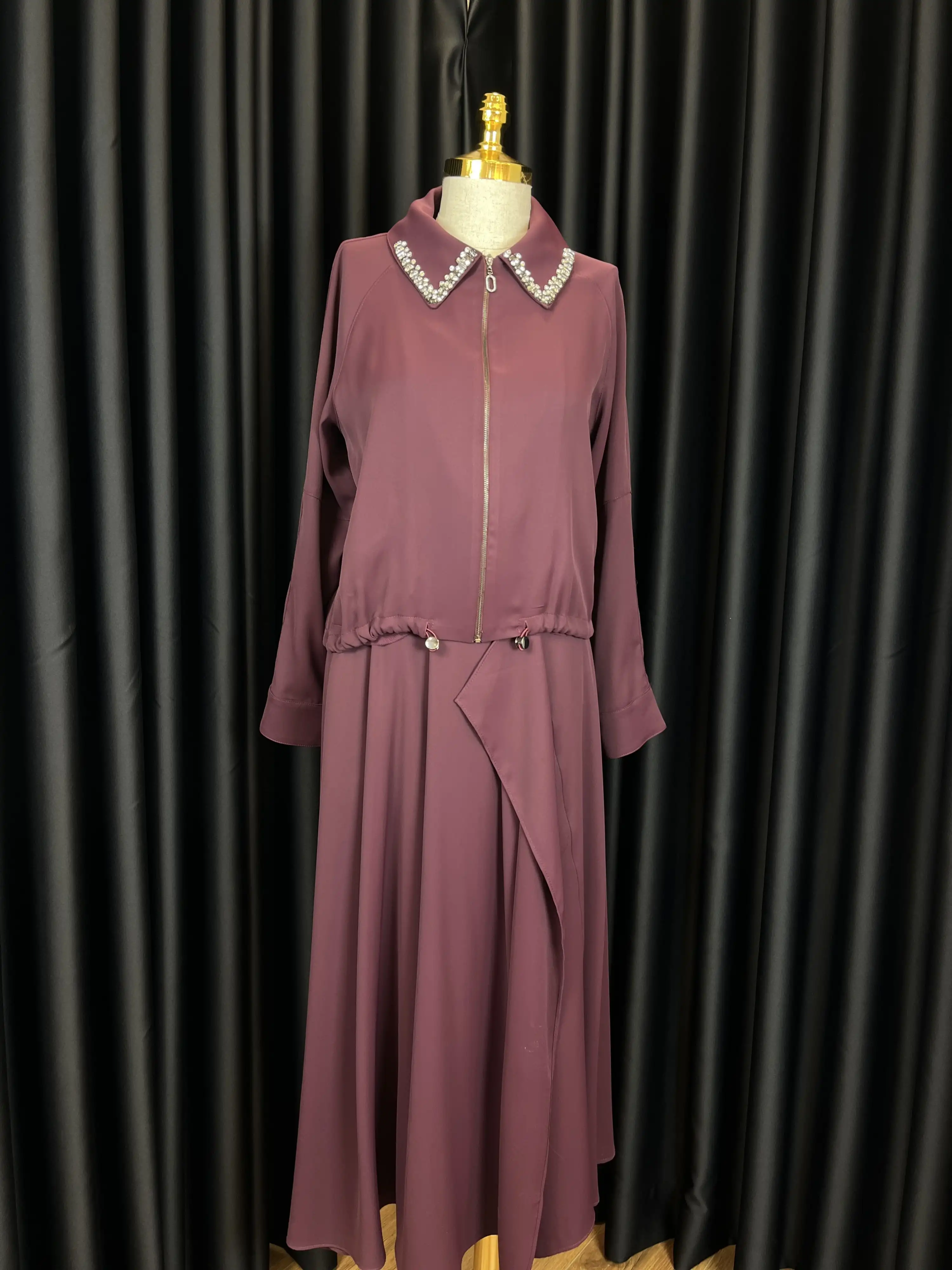 MY312 Bordo Renk Yakası Taşlı Takım