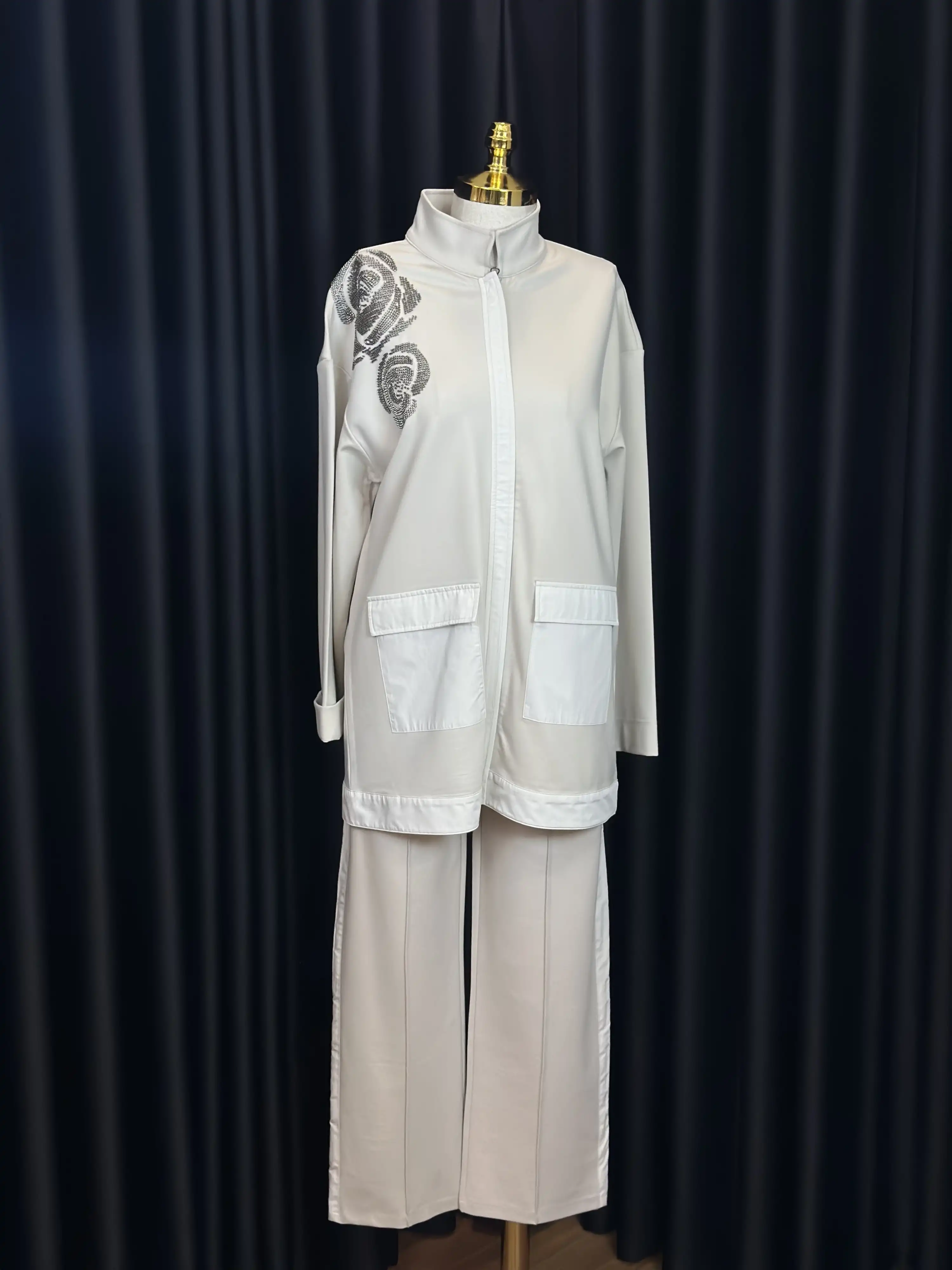 GHISA Taş Renk Takım