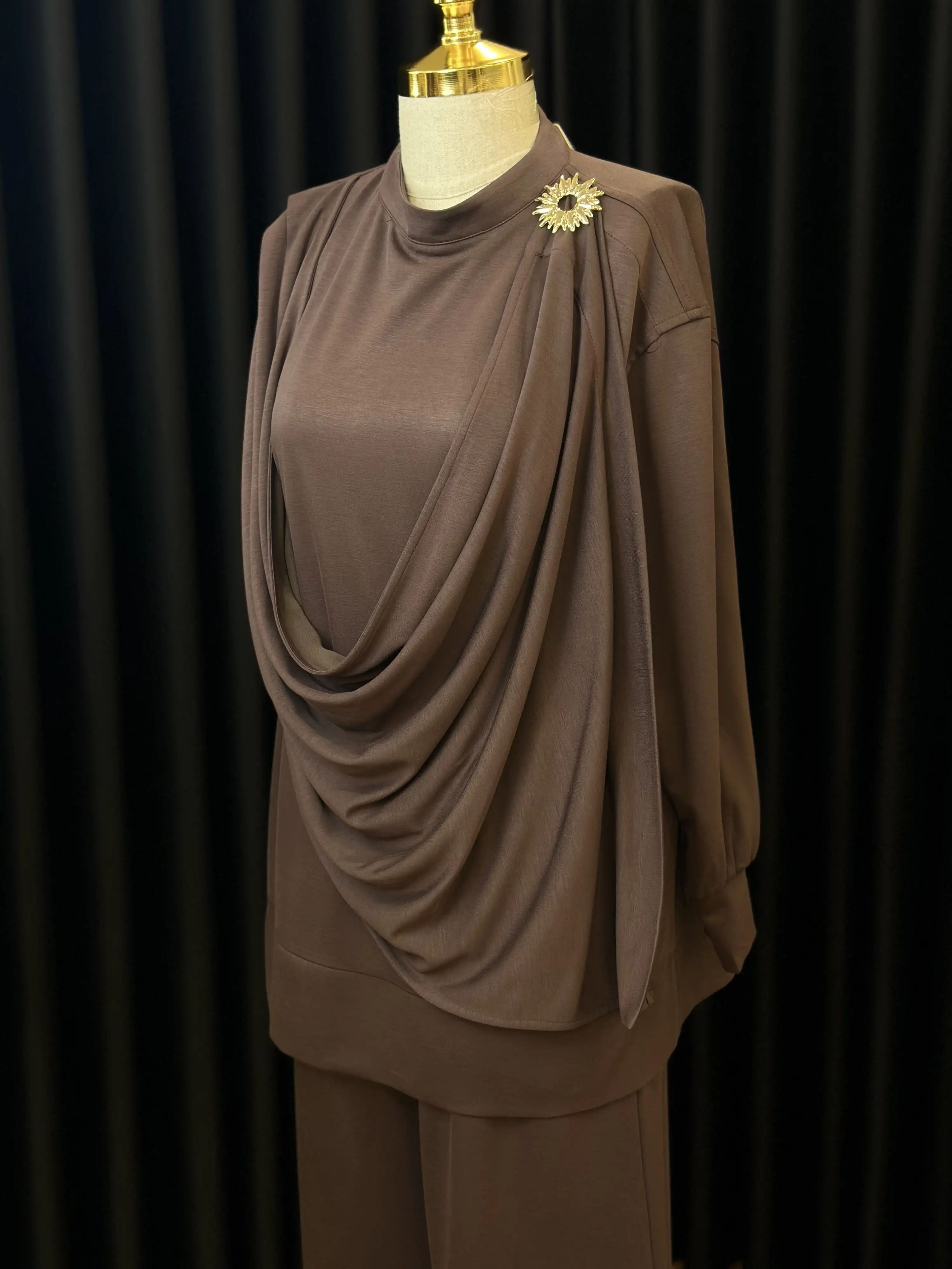 MY312 Kahve Renk Omuz Aksesuarlı Örme Takım