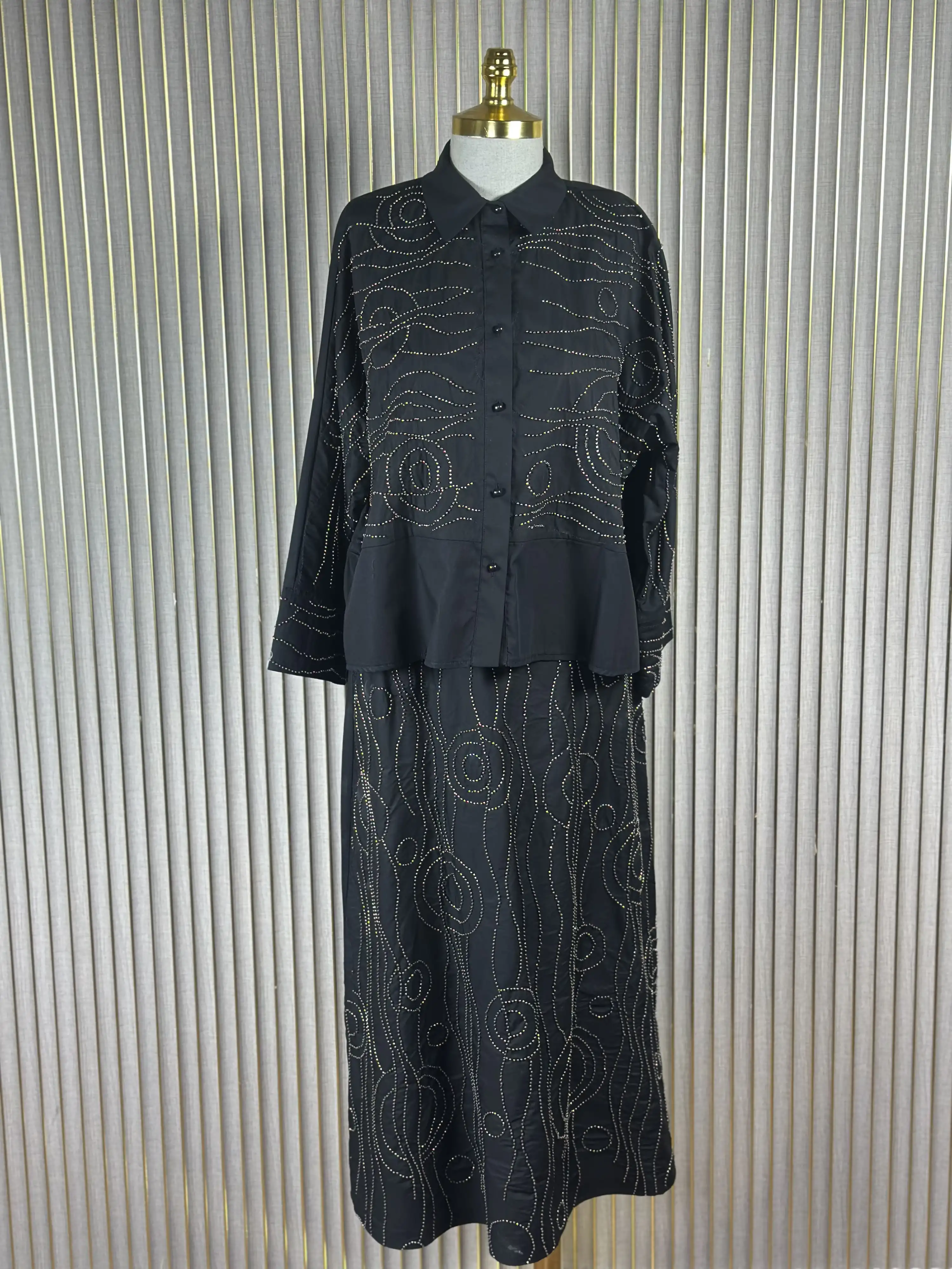 GHISA Siyah Renk Takım