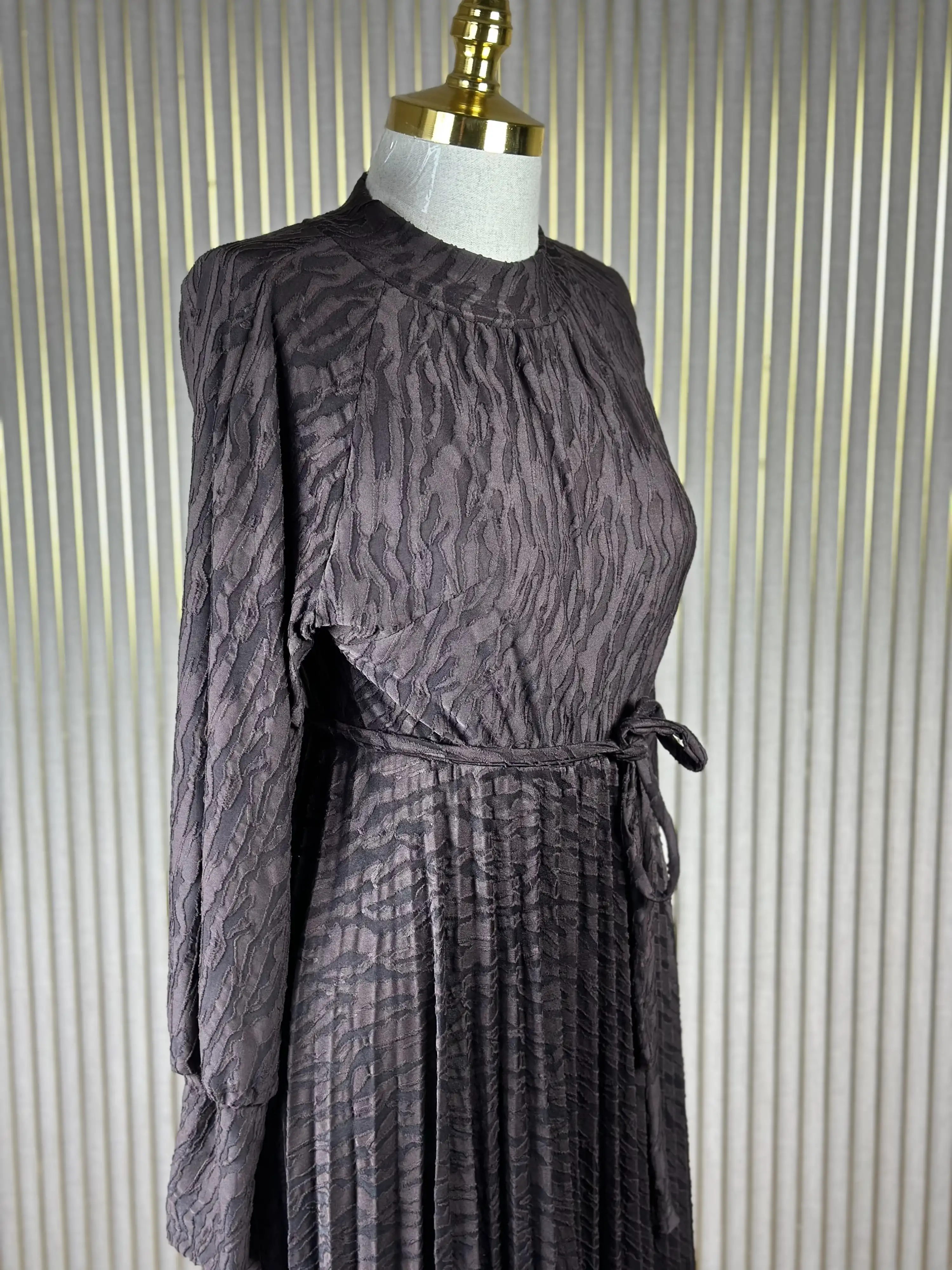 MY312 Kahve Renk Jakarlı Pilise Elbise