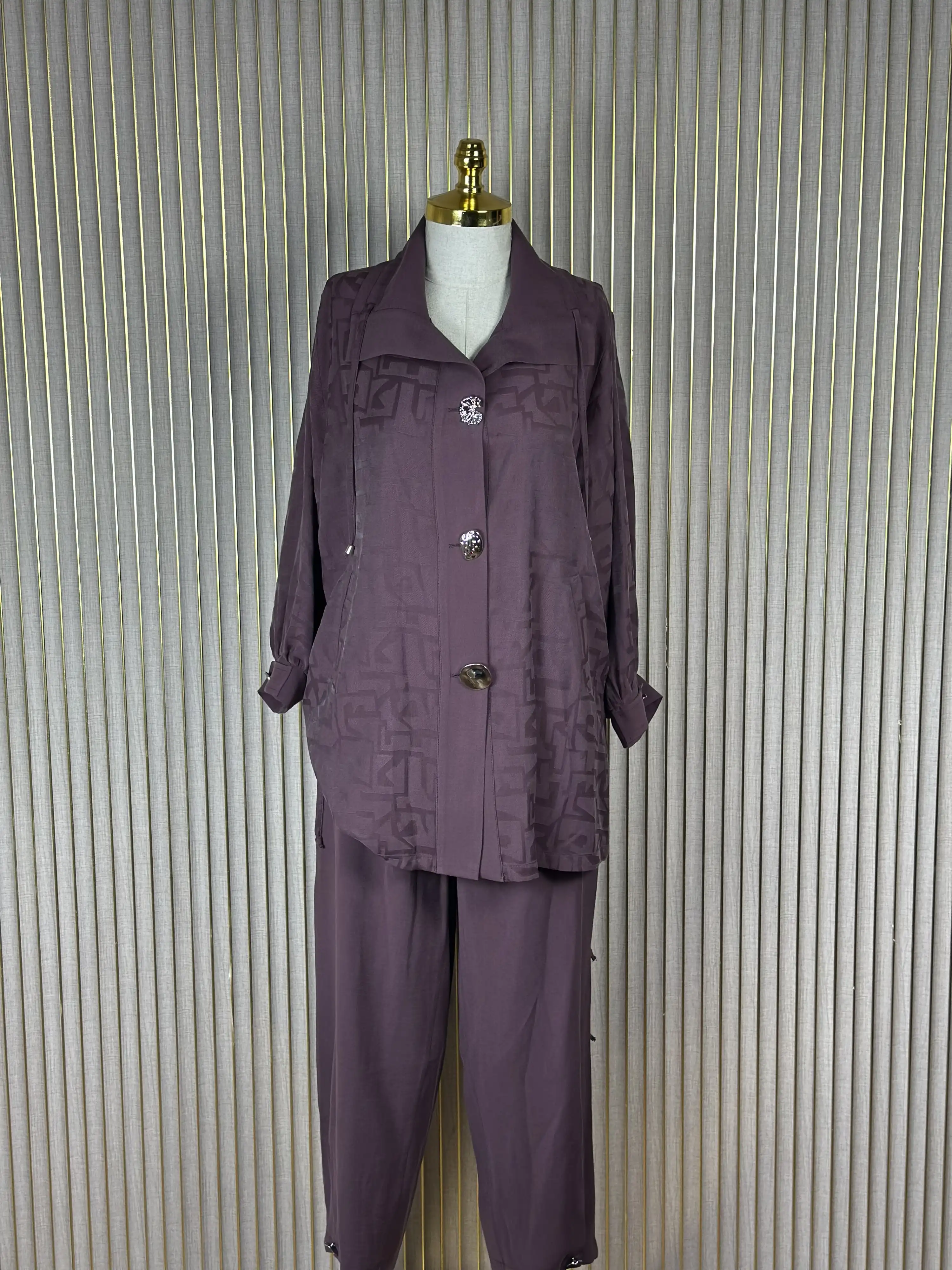 MY312 Mürdüm Renk Önü Aksesuarlı Takım