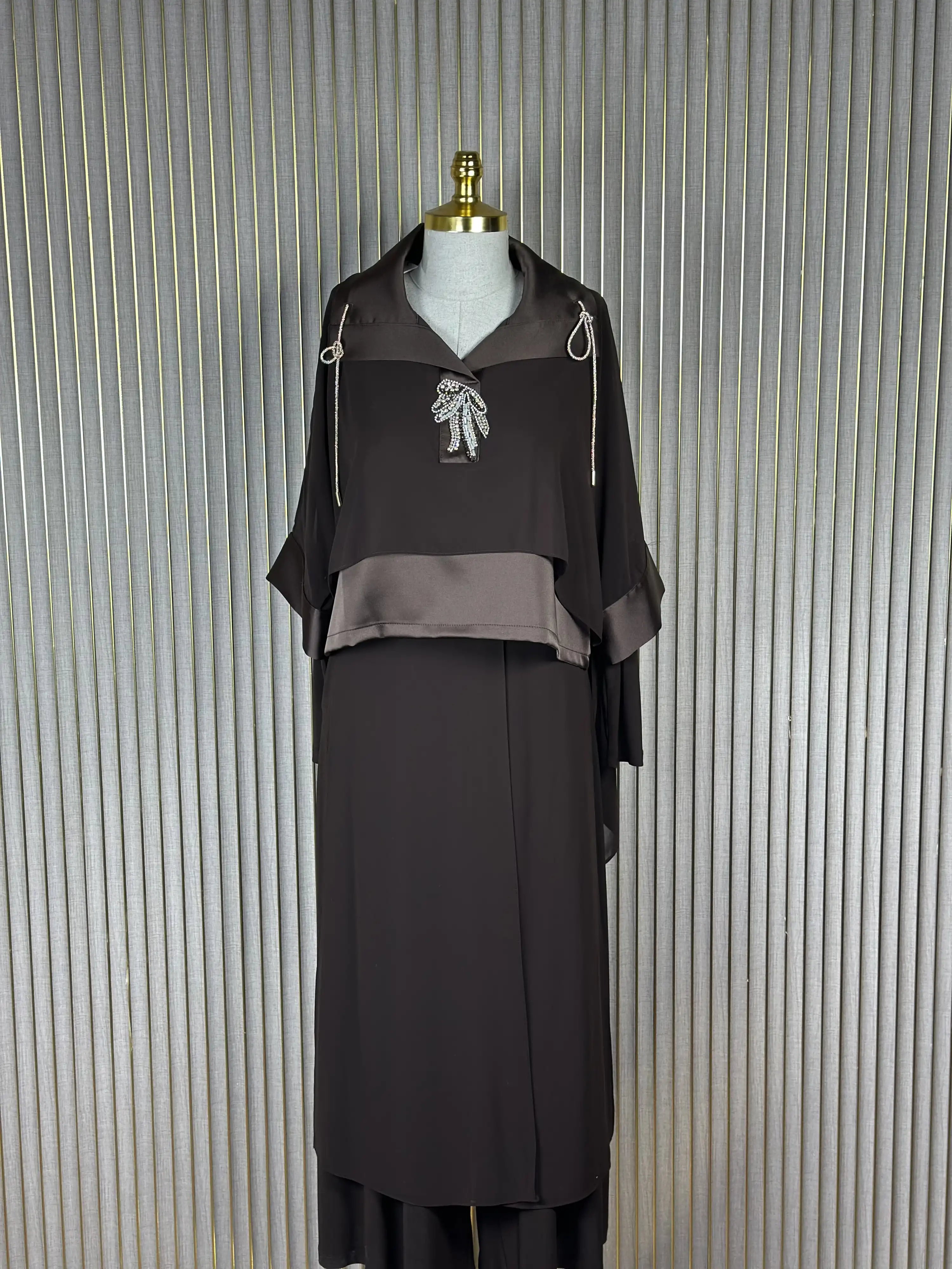 MY312 Kahve Renk Önü Taşlı Şifonlu Takım