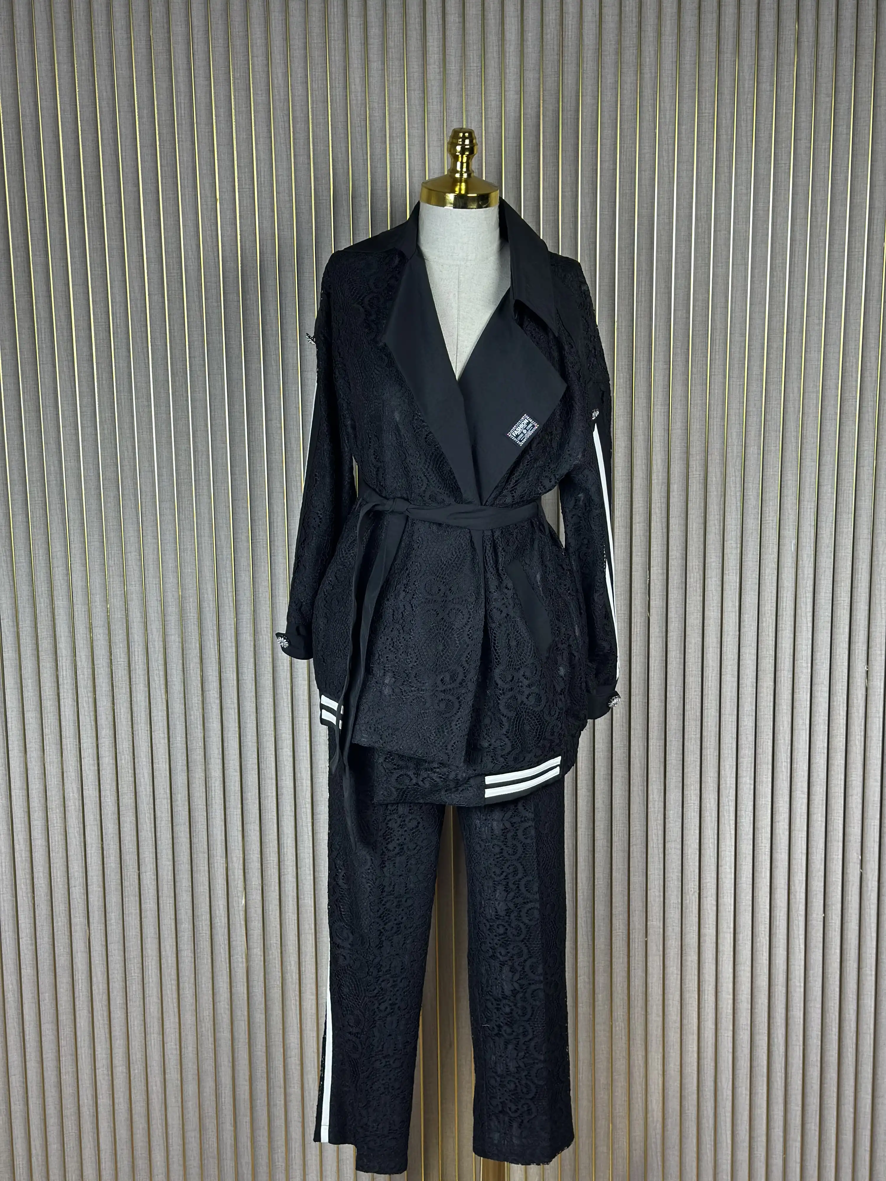 MY312 Siyah Renk Dantelli Şeritli Takım