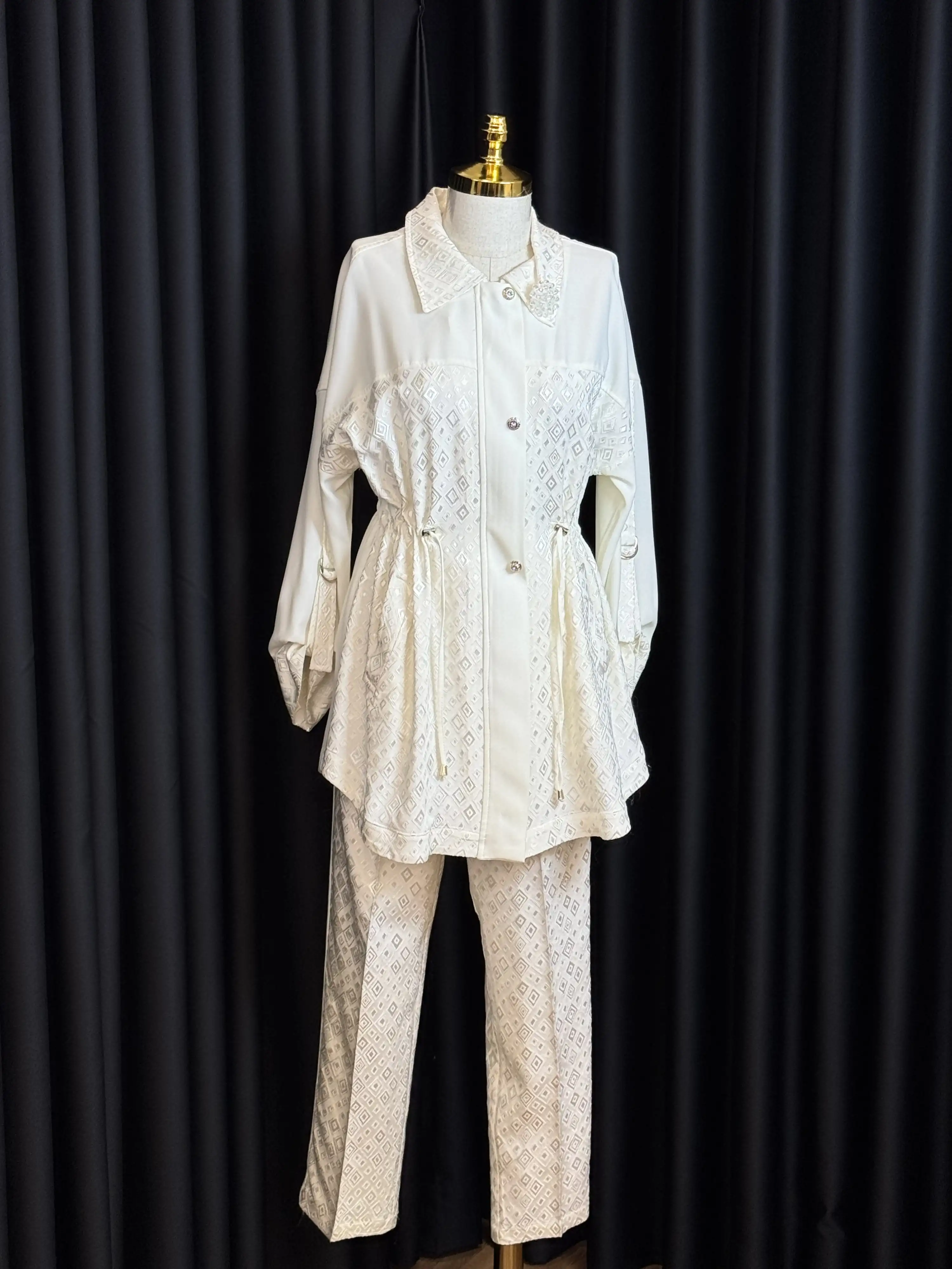 MY312 Ekru Renk Jakarlı Takım