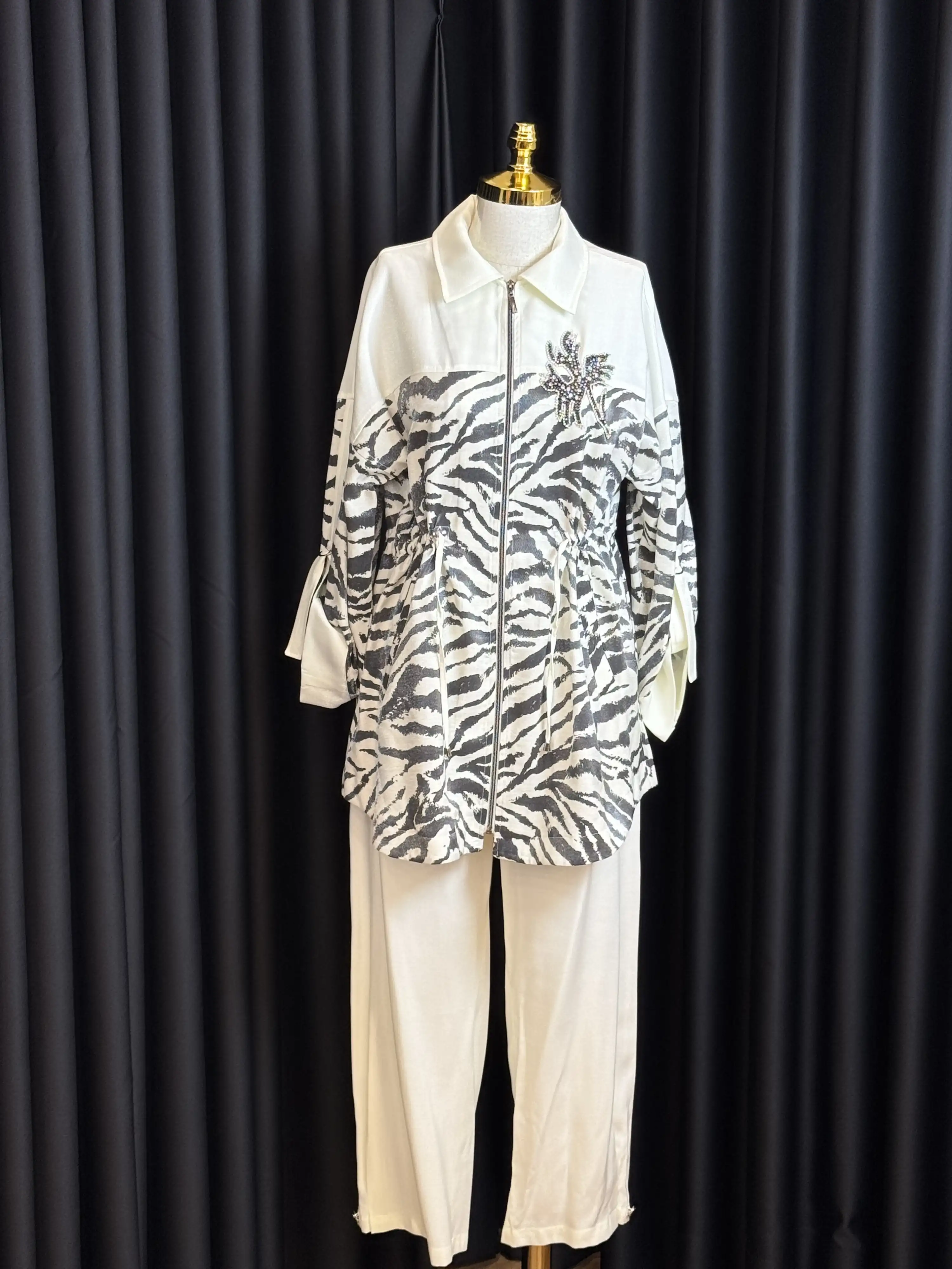 MY312 Ekru Taşlı Jakar Takım