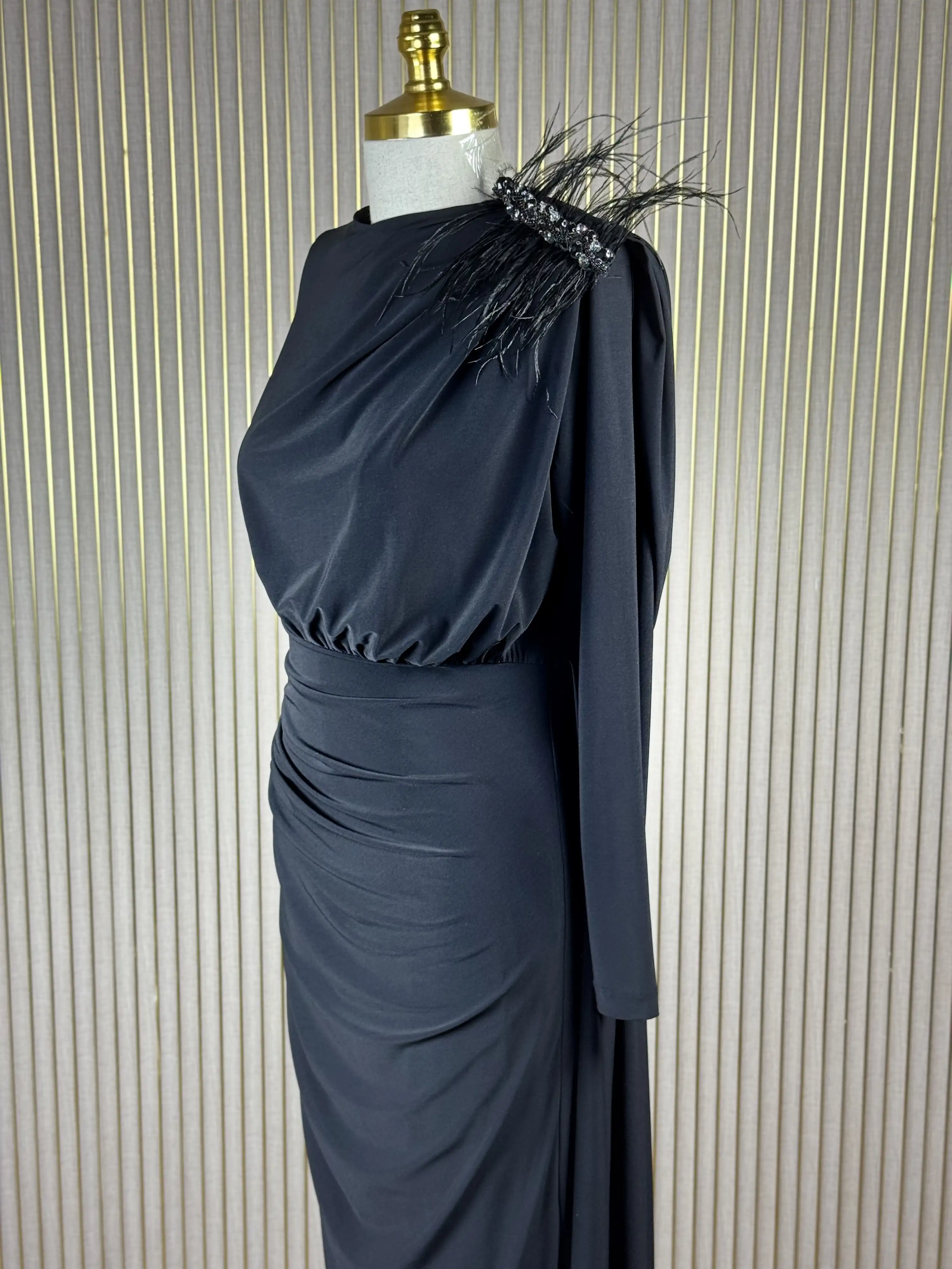 MY312 Siyah Renk Omuzu Aksesuarlı Elbise