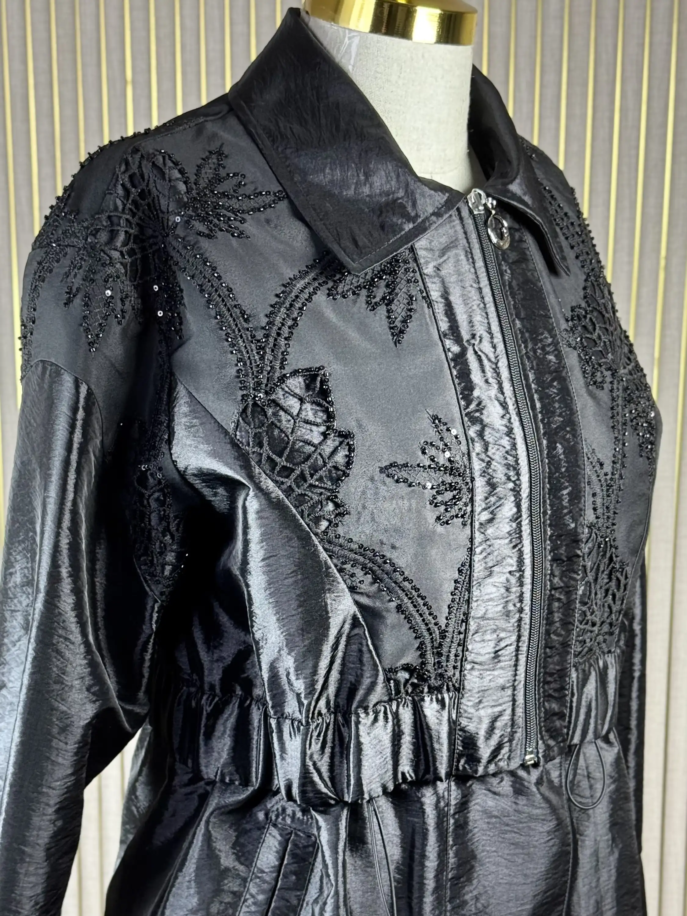 MY312 Siyah Renk Yakası Çıtçıtlı Ceket