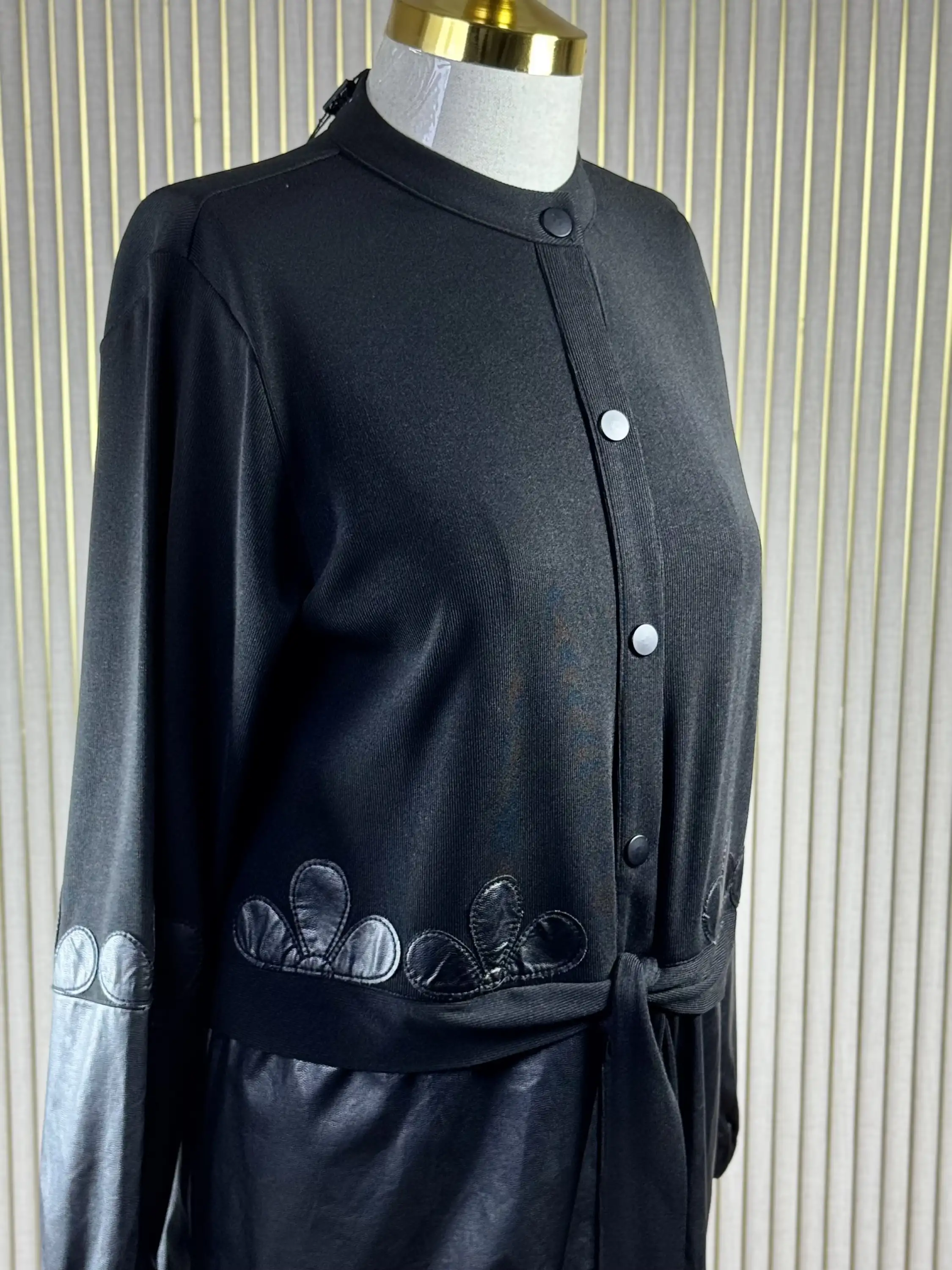 GHİSA Siyah Renk Takım