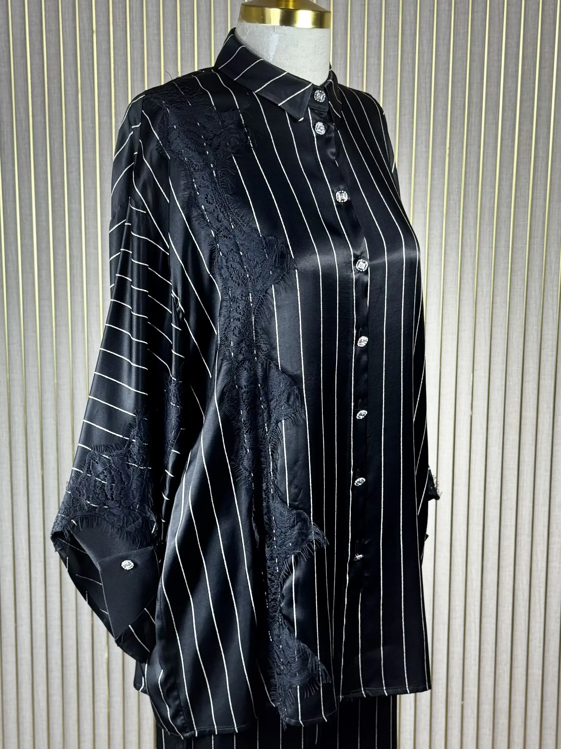 GHİSA Siyah Renk Takım