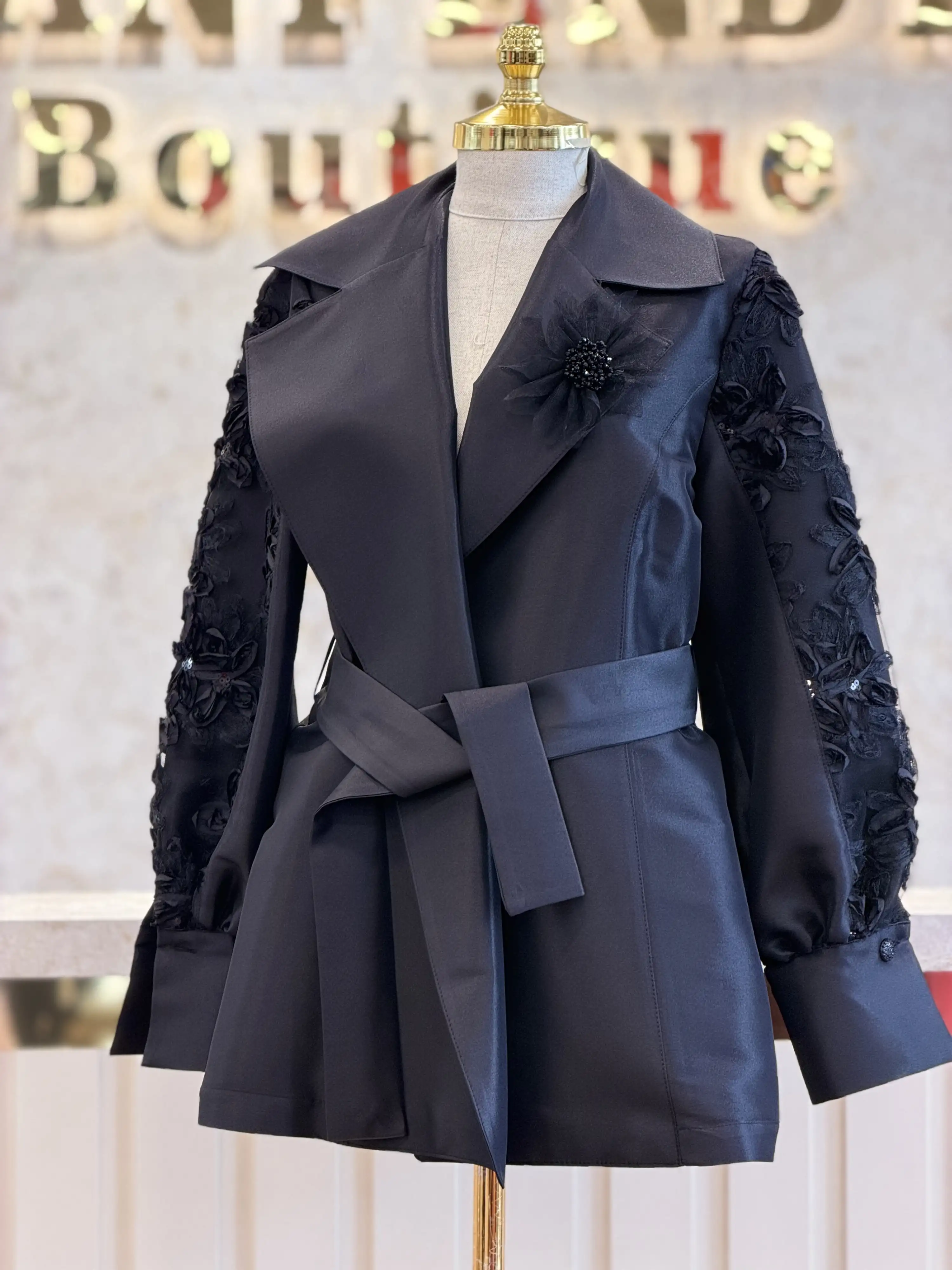 MY312 Siyah Renk Kolları Dantel Ceket