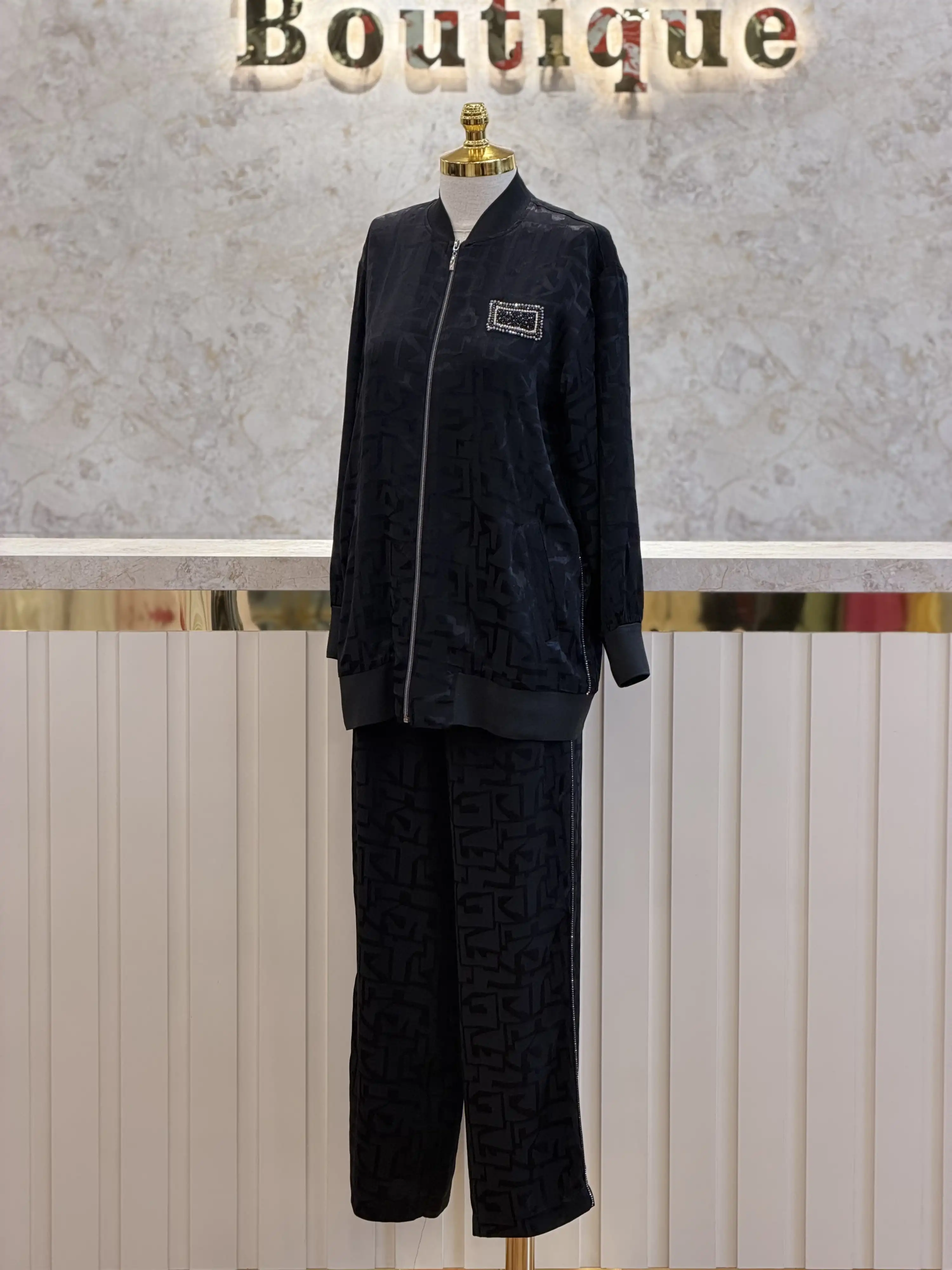 MY312 Siyah Renk Taşlı Jakar Takım