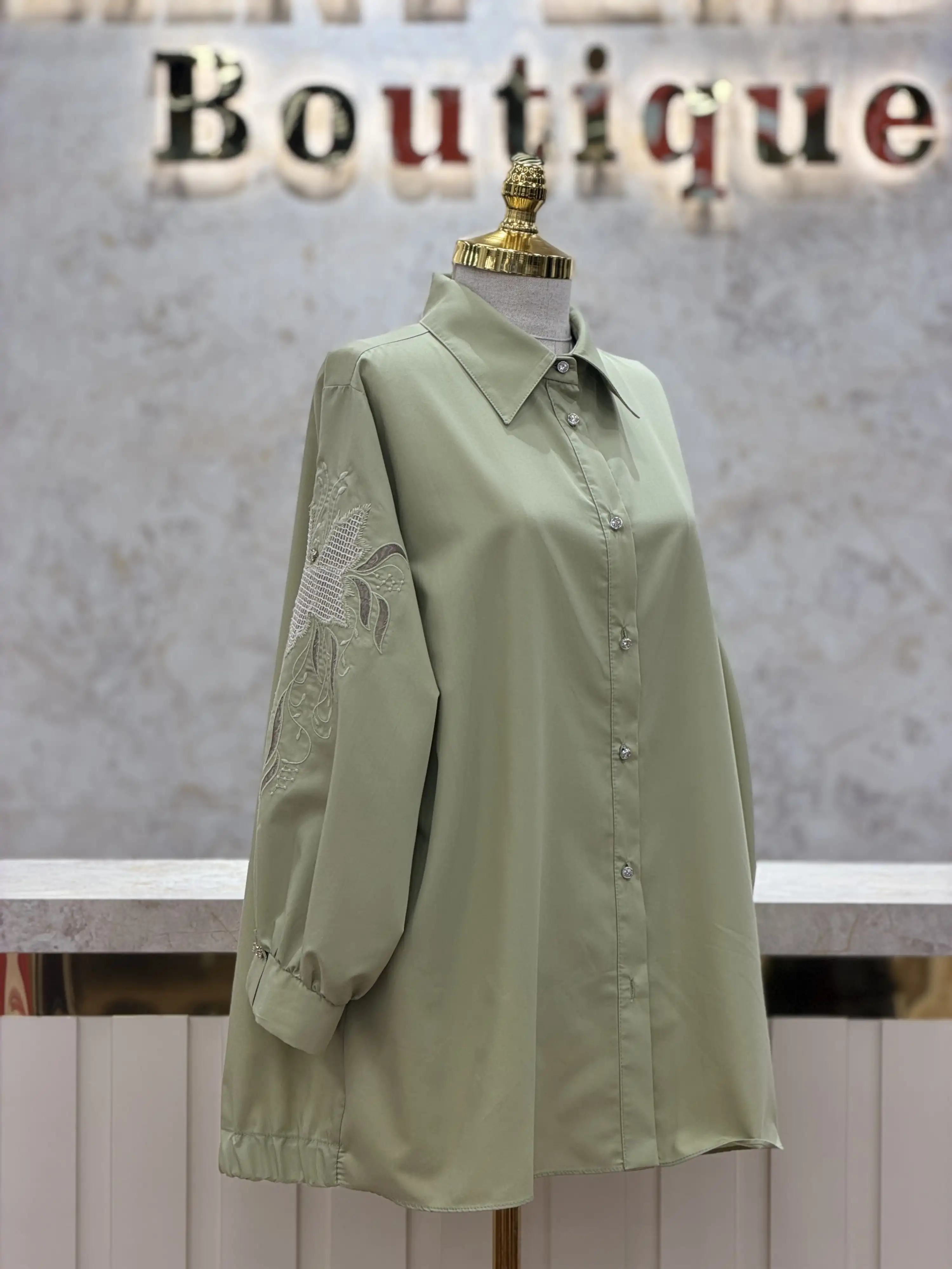 MY312 Çağla Renk Kolları Nakışlı Taşlı Tunik