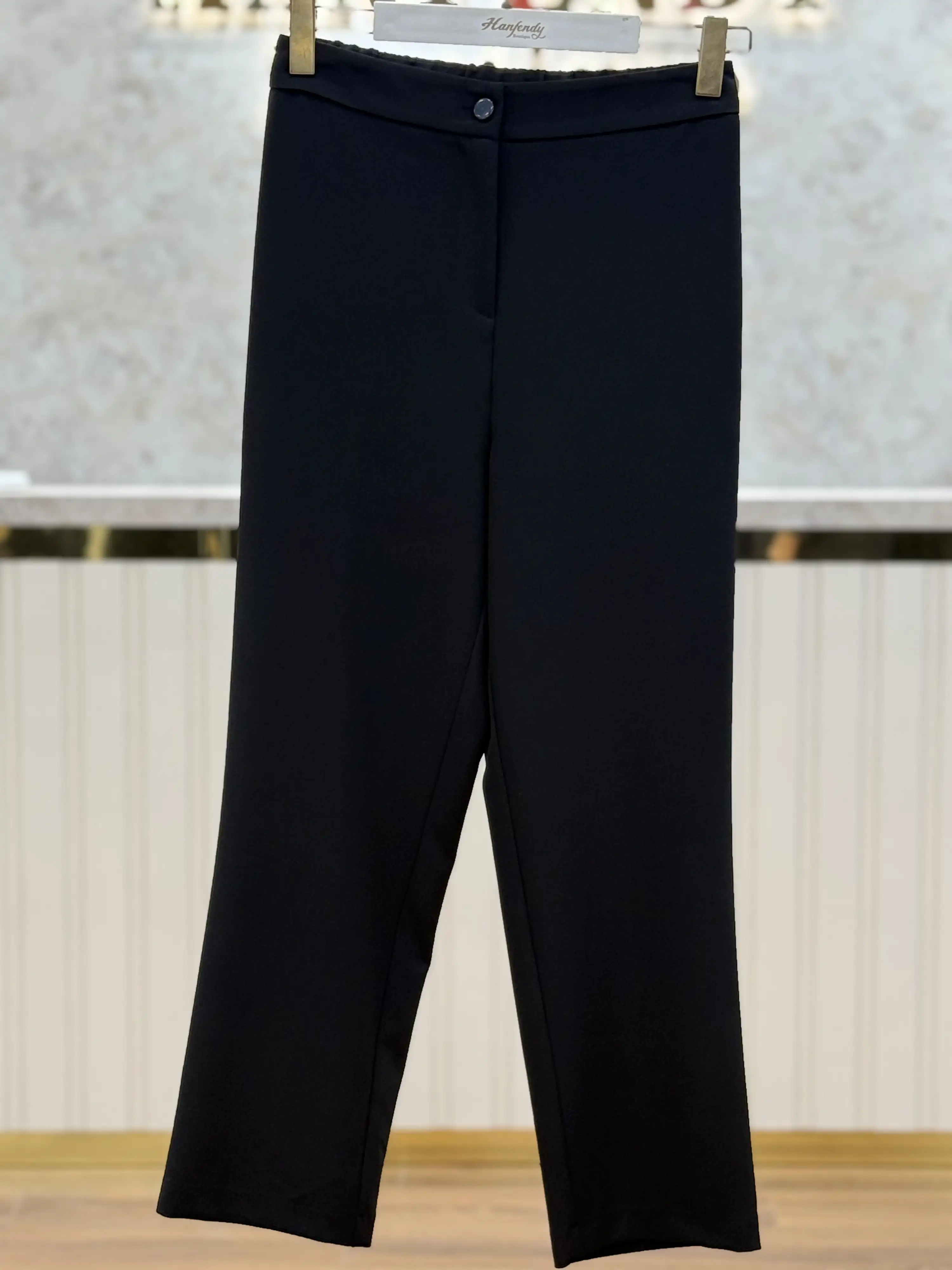 SENTEZ Siyah Renk Arkası Lastikli Tek Düğme Rahat Pantolon