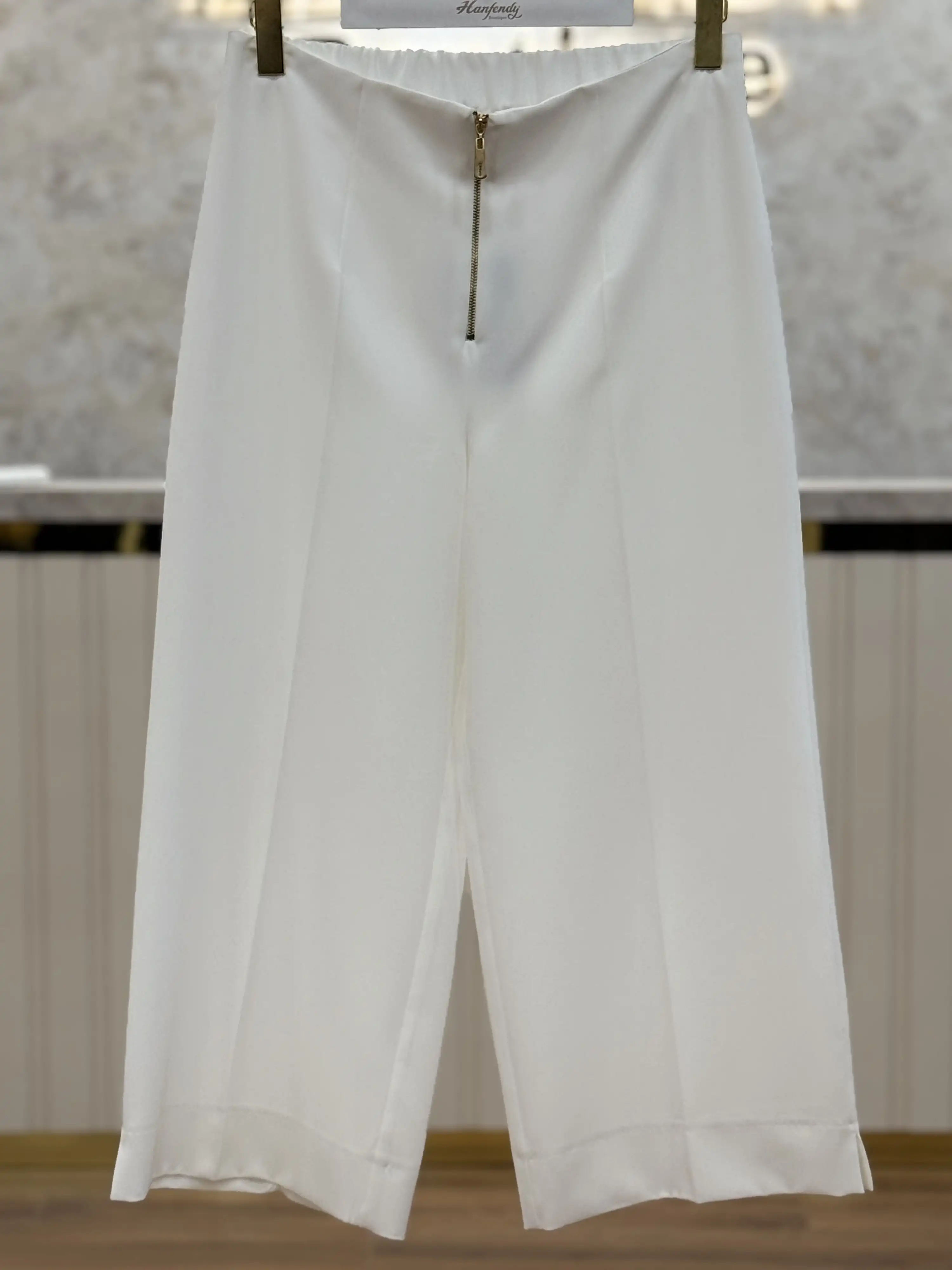 SENTEZ Beyaz Renk Quen Kısa Geniş Paça Pantolon