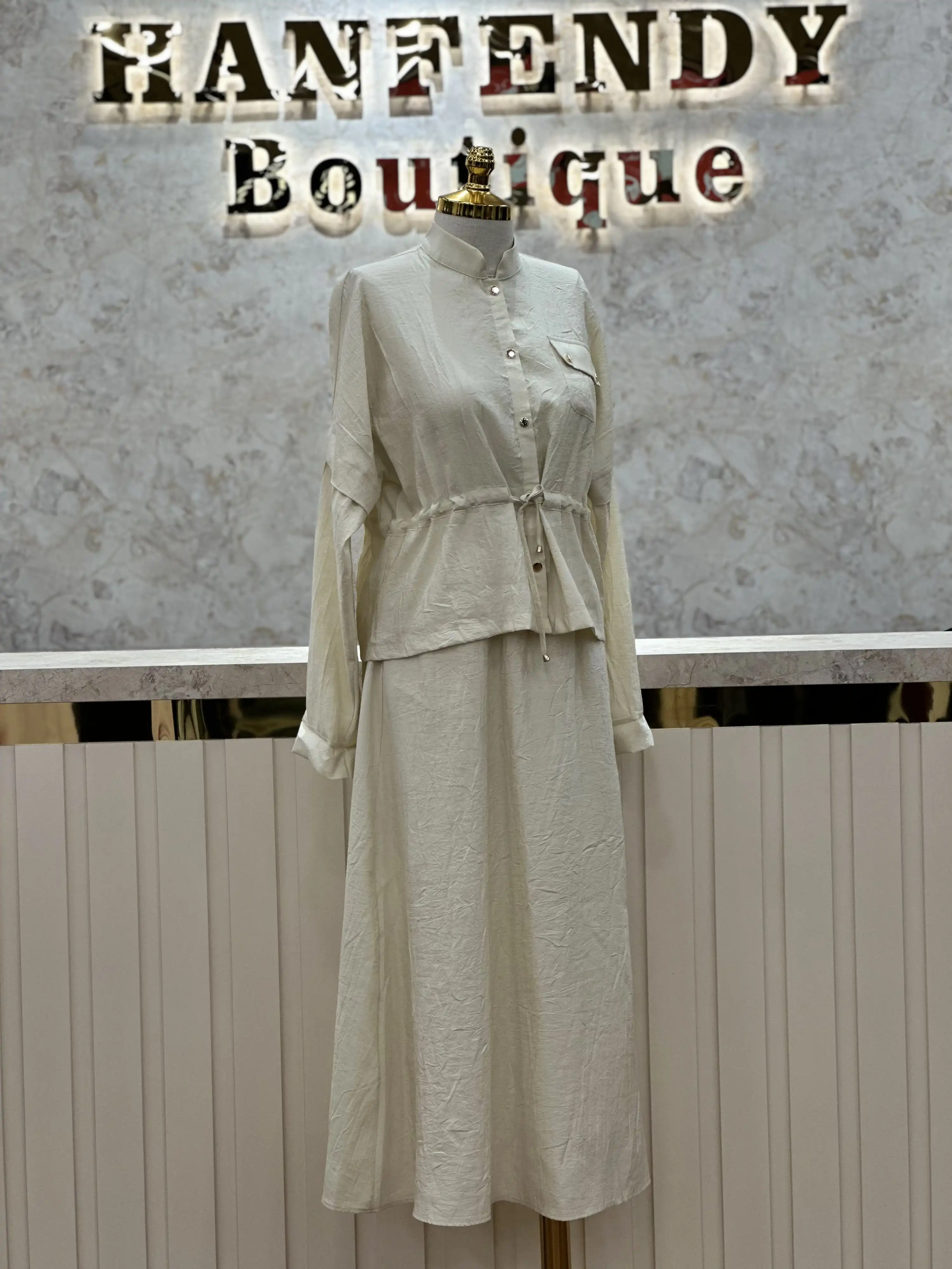 NUSS Krem Renk Etekli Takım