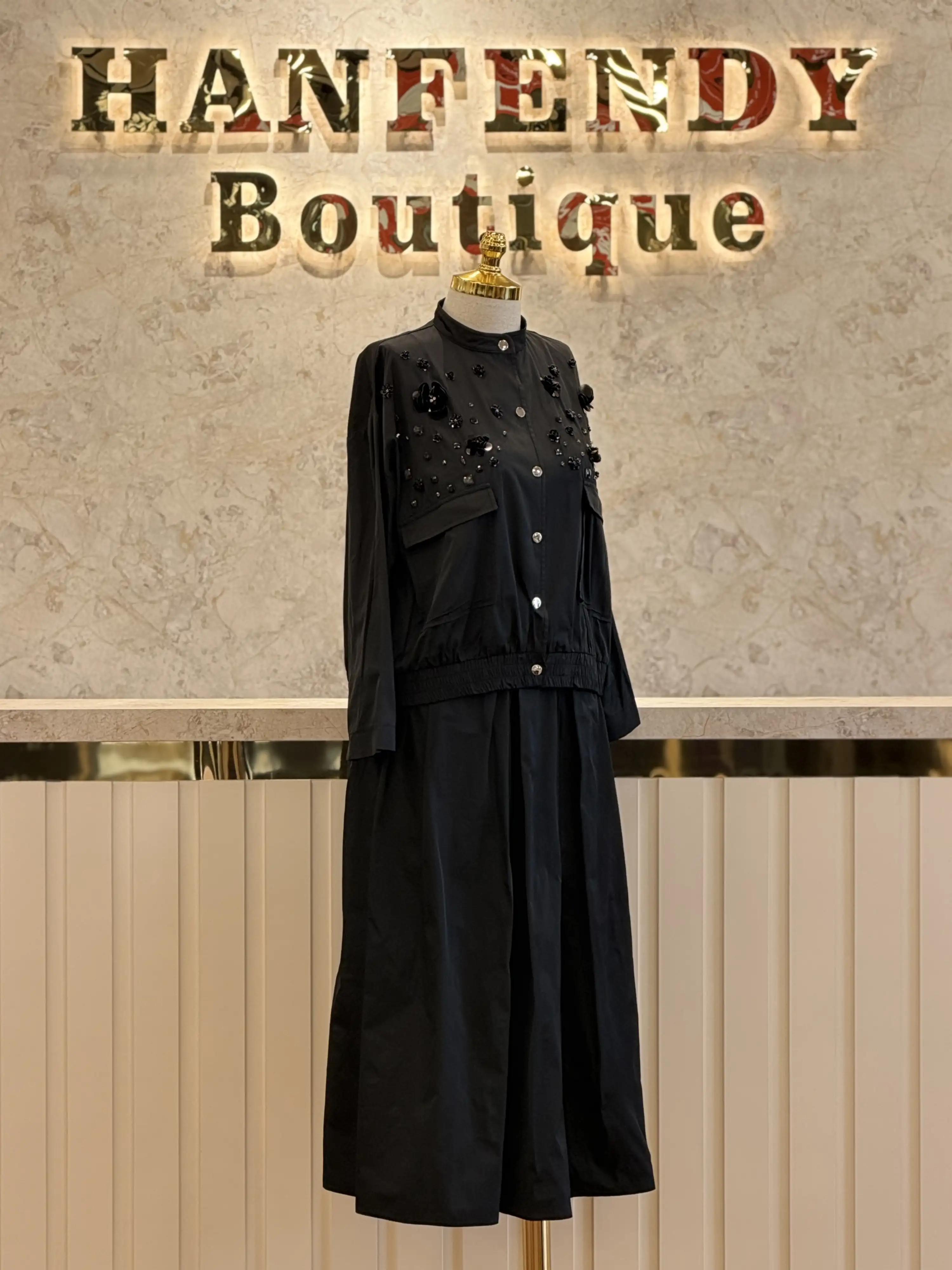 GHİSA Siyah Renk Takım