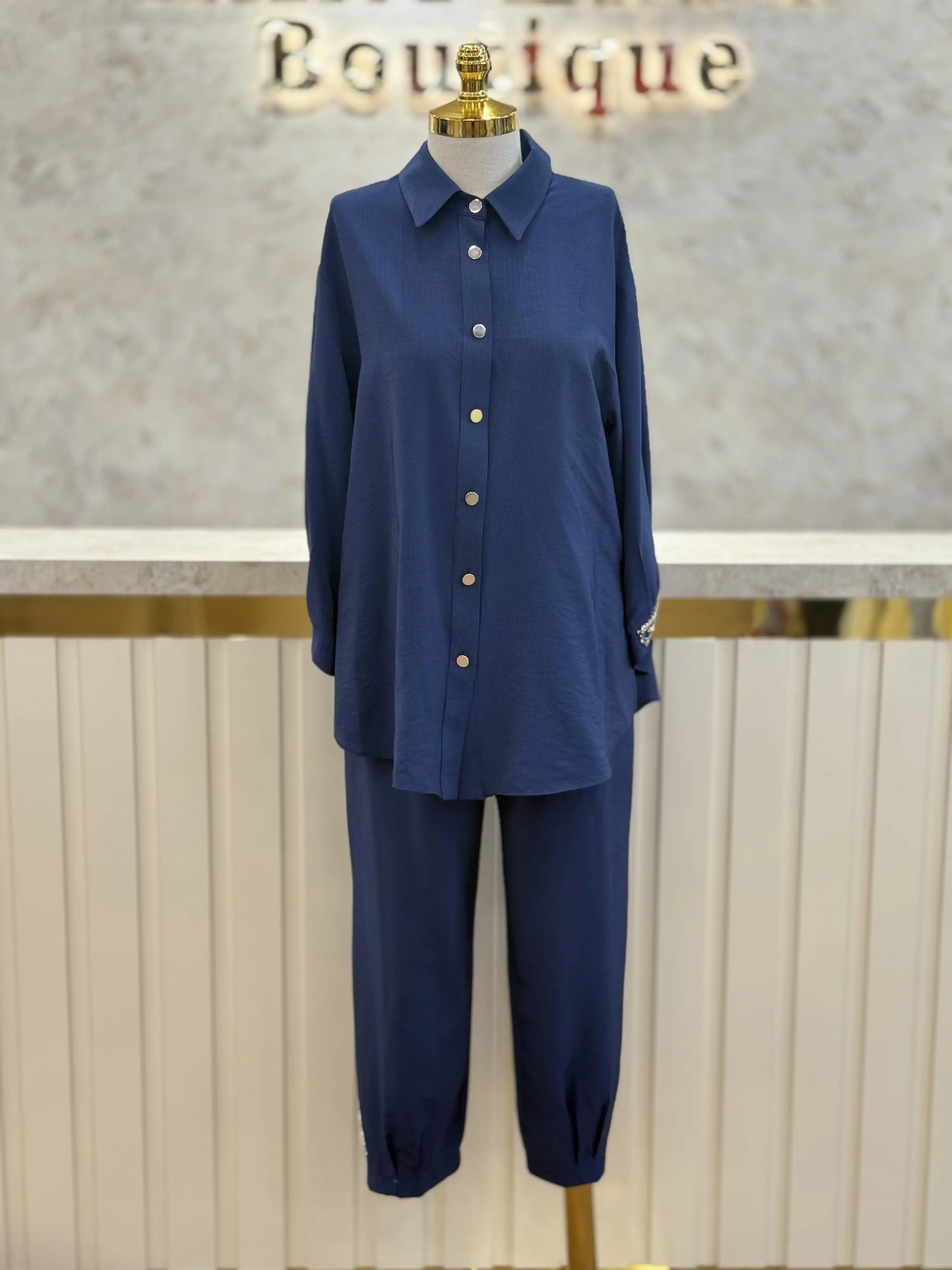 MY312 Lacivert Renk Paçası Taşlı Takım