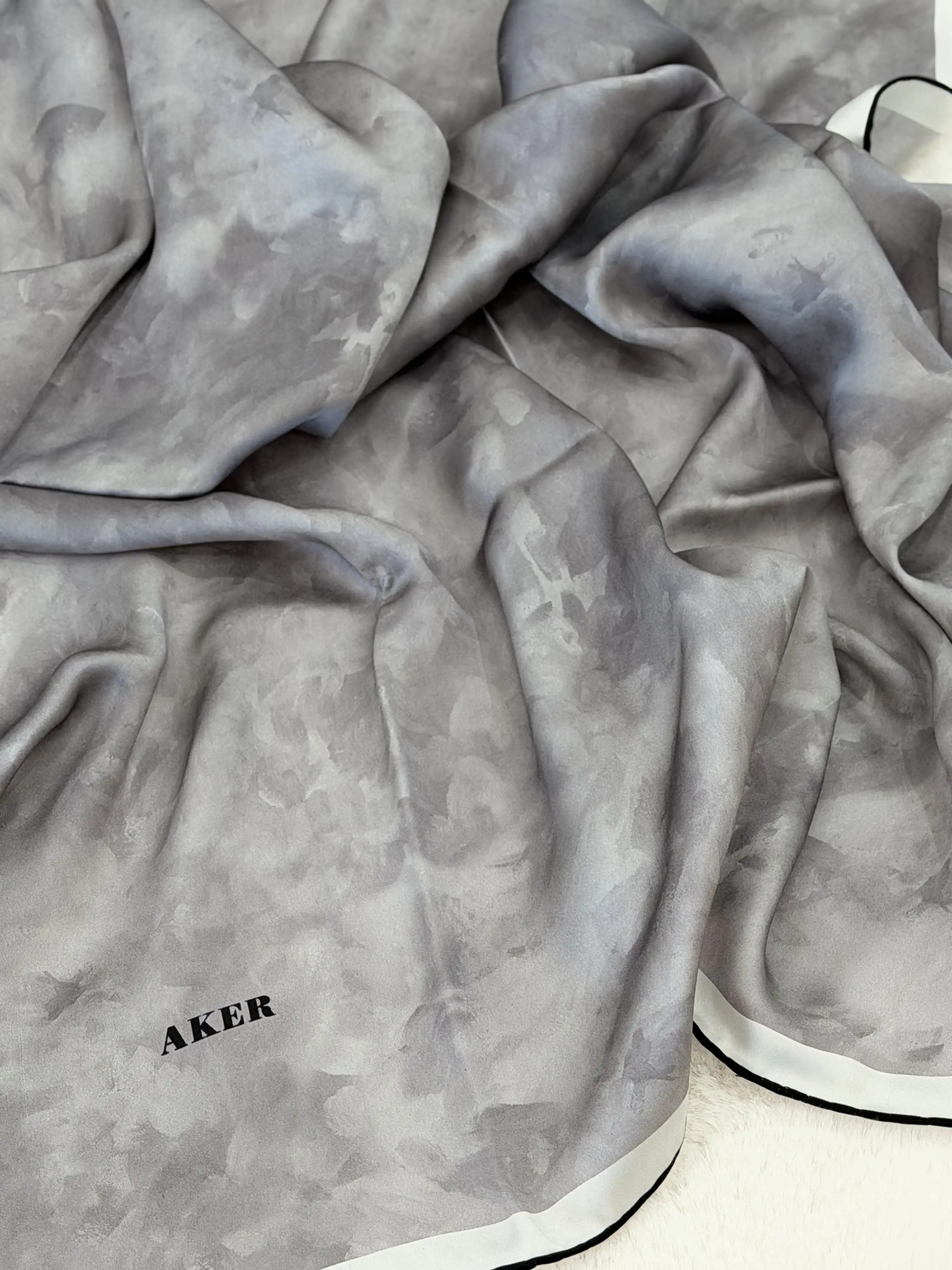 AKER İpek Krep Saten Eşarp
