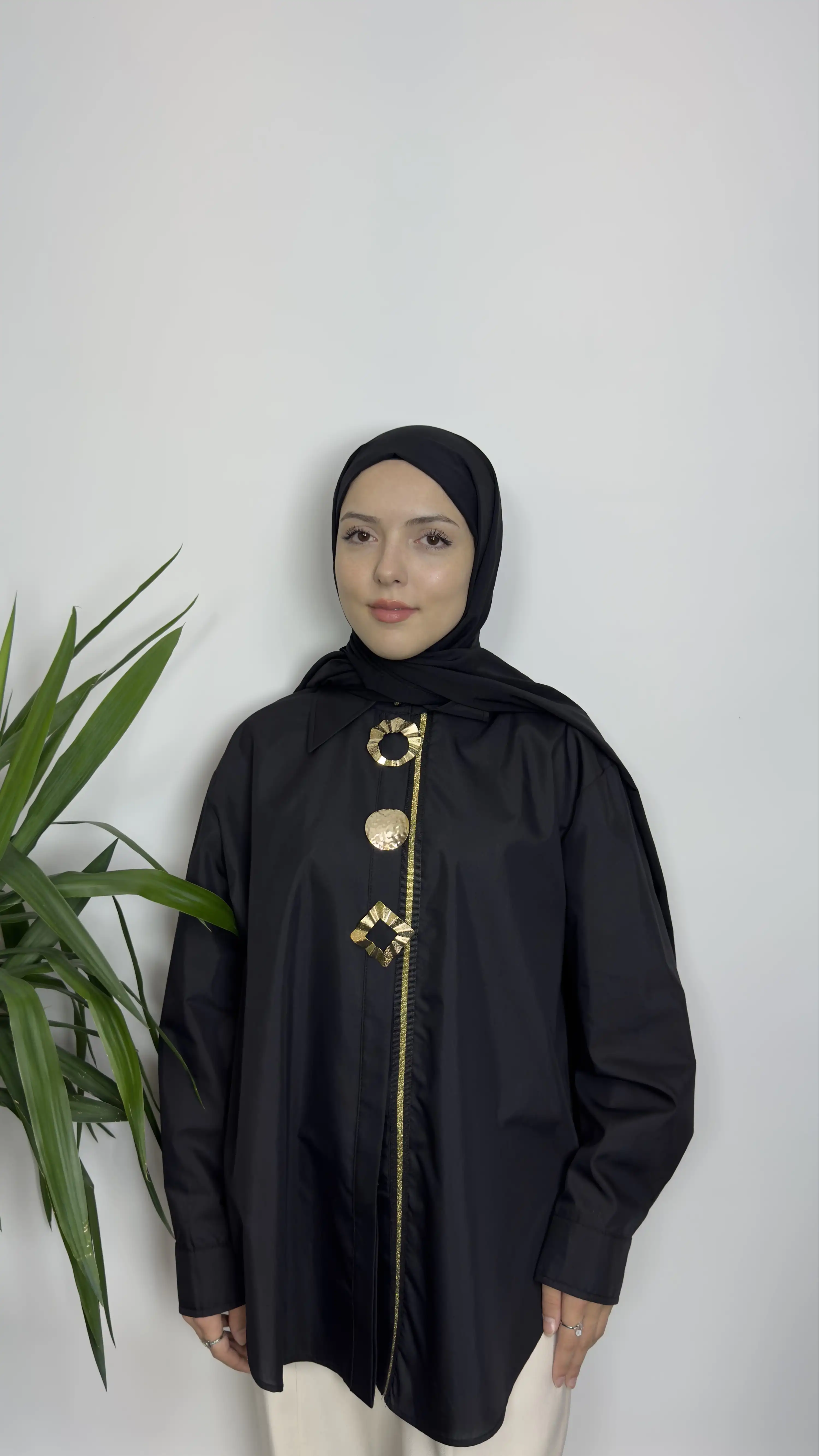 MY312 Siyah Renk Aksesuarlı Gömlek