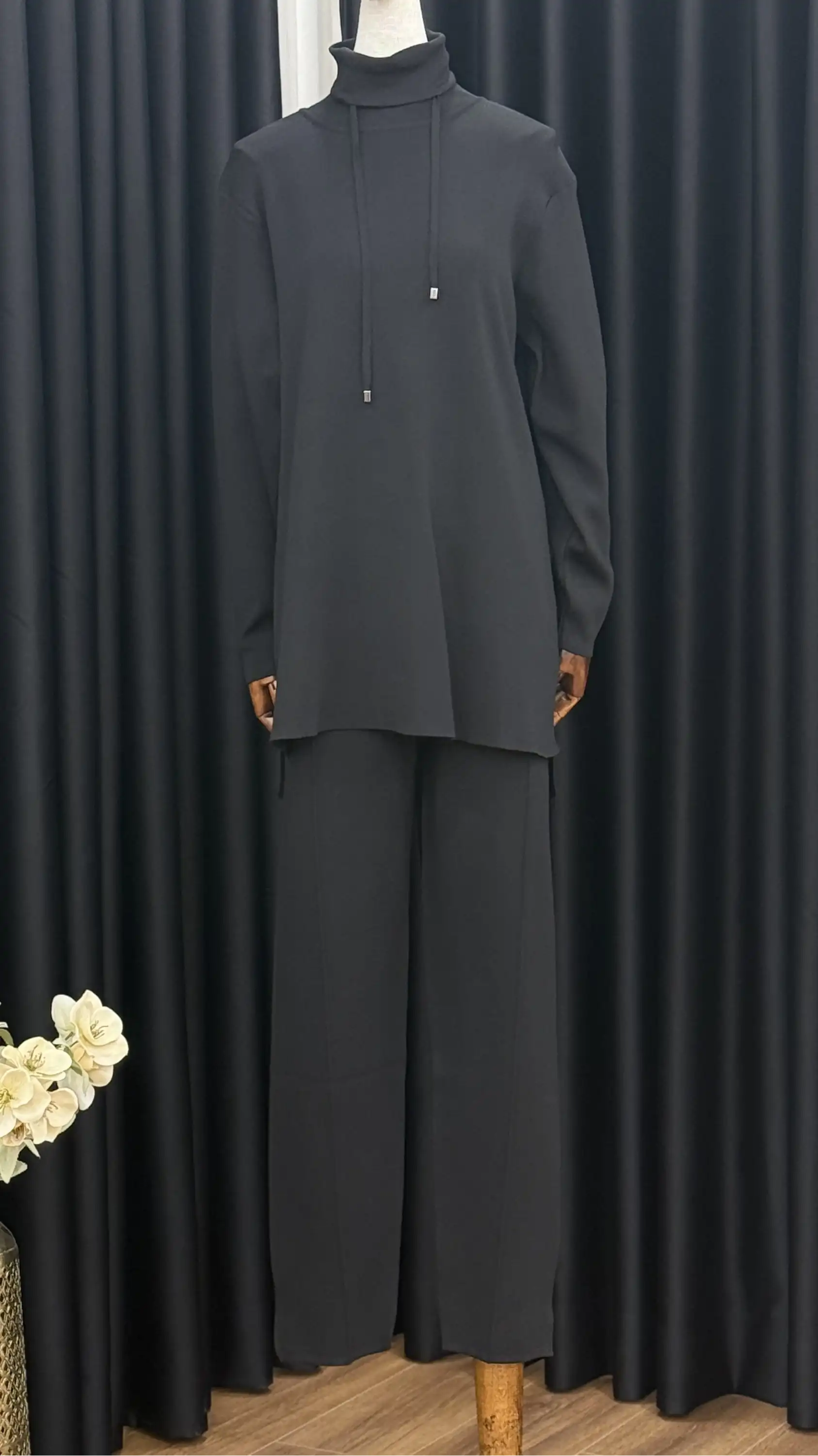 NUSS Siyah Renk Pantolonlu Triko Takım