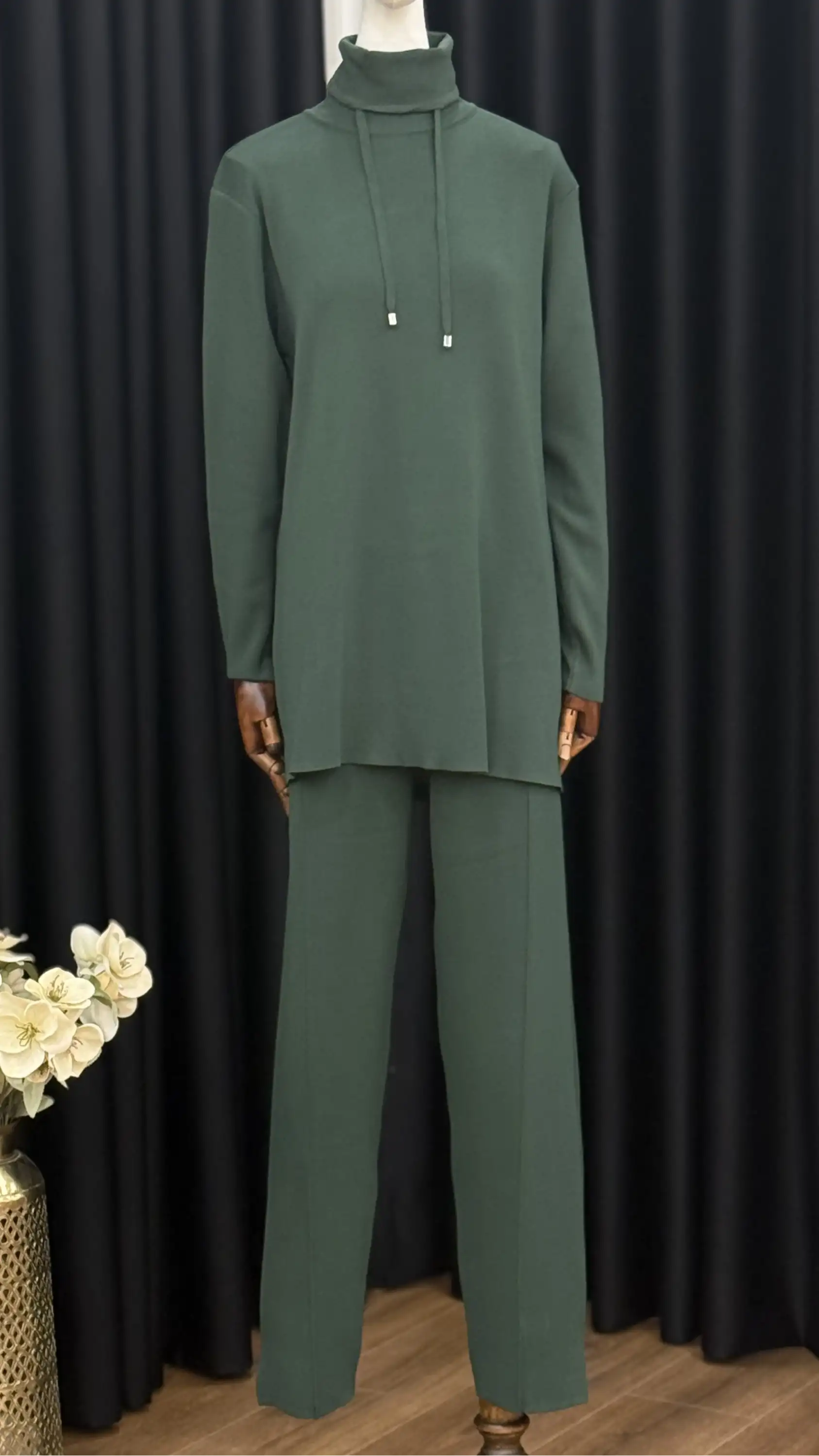 NUSS Zümrüt Renk Etekli Triko Takım