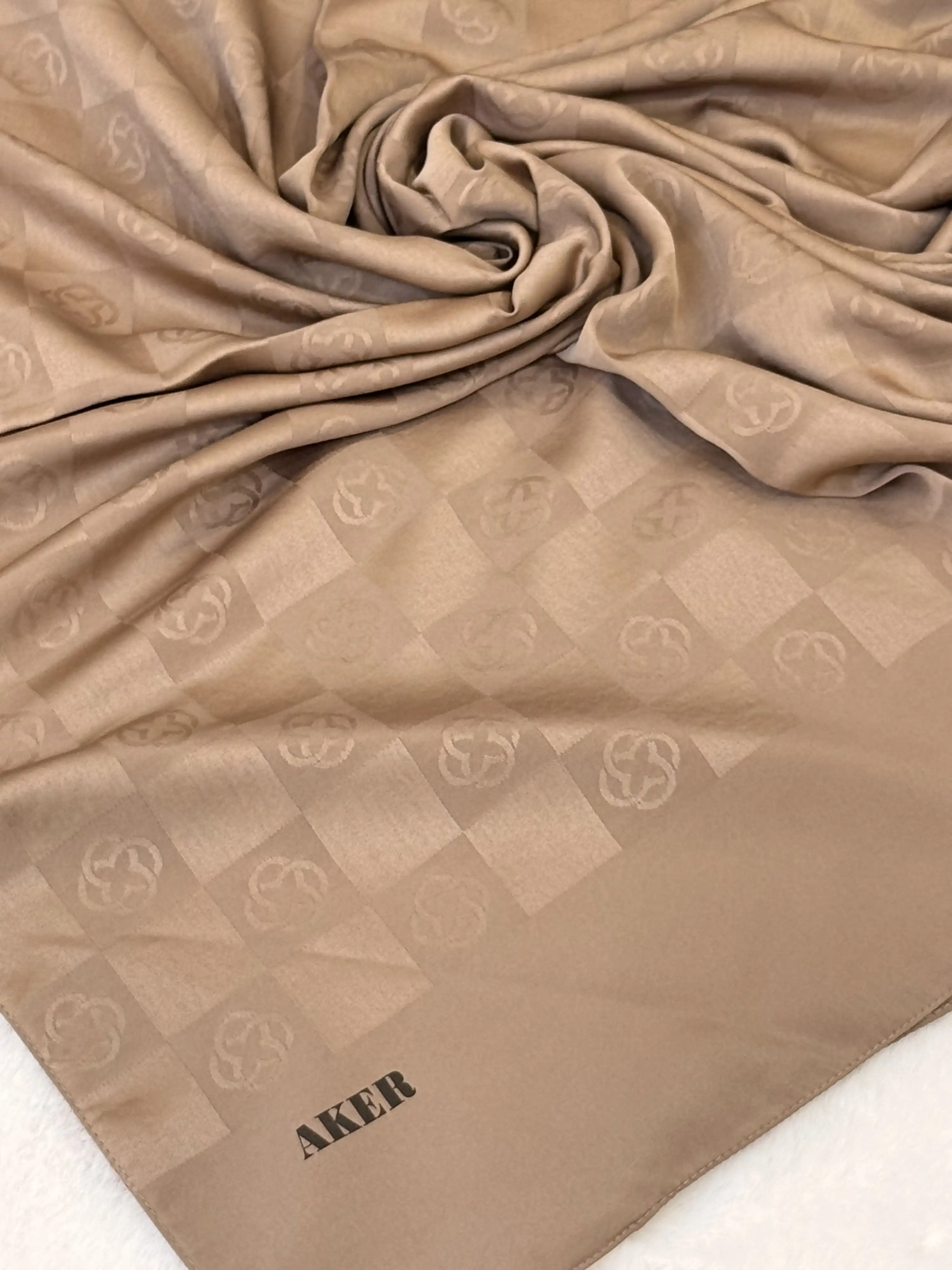 AKER AKER-1070500-932-K Sütlü Kahve Renk Aker Monogram Şal