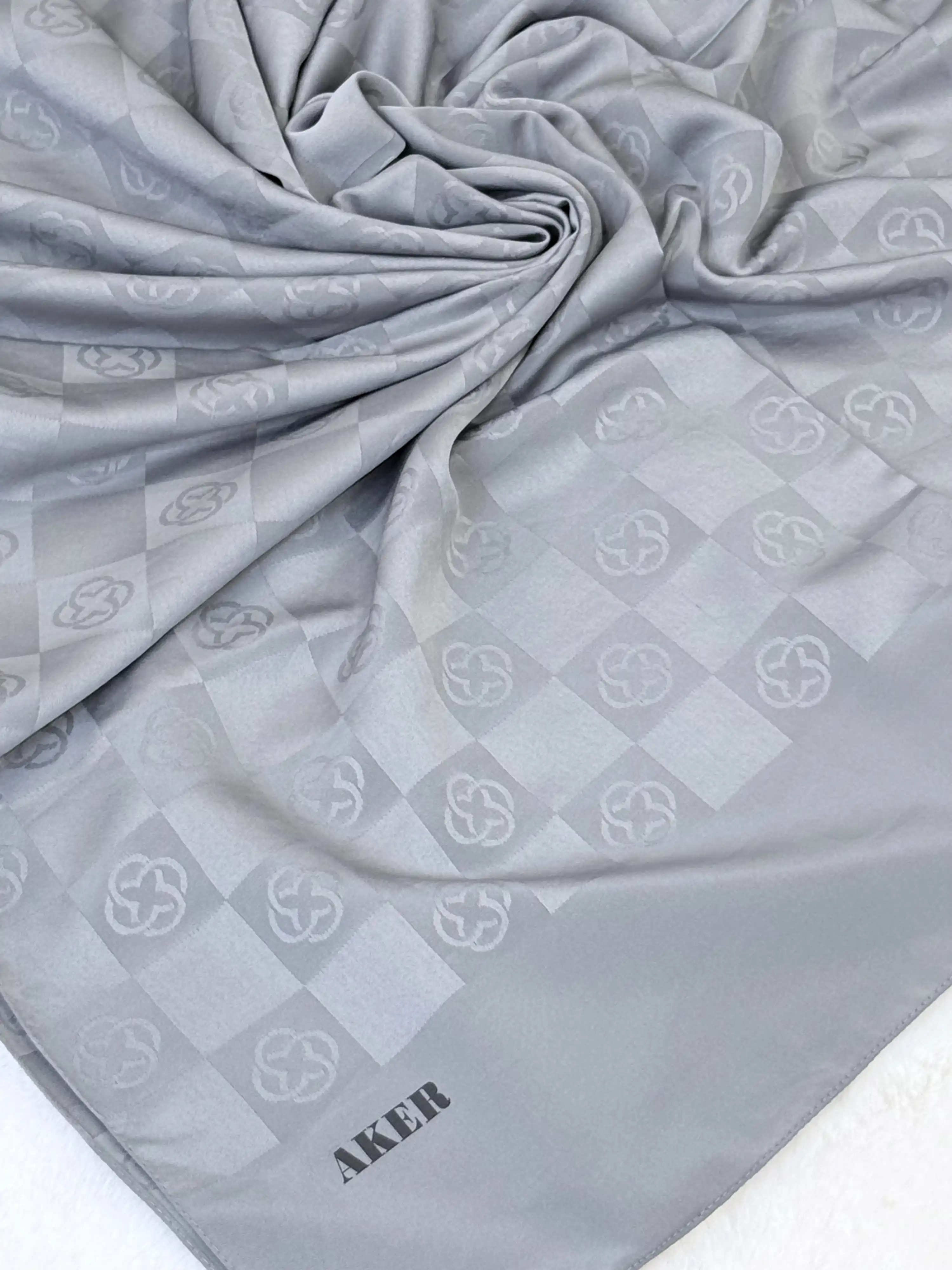 AKER AKER-1070700-973-G Gri Renk Yeni Dama Desenli Monogram Şal